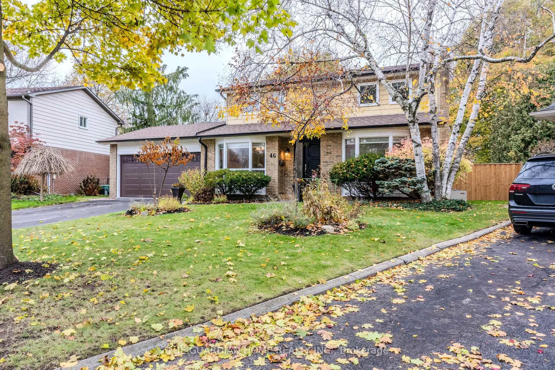 Photo 2 of 40 Sir Gawaine Place, Markham, Markham Village — HOMEH