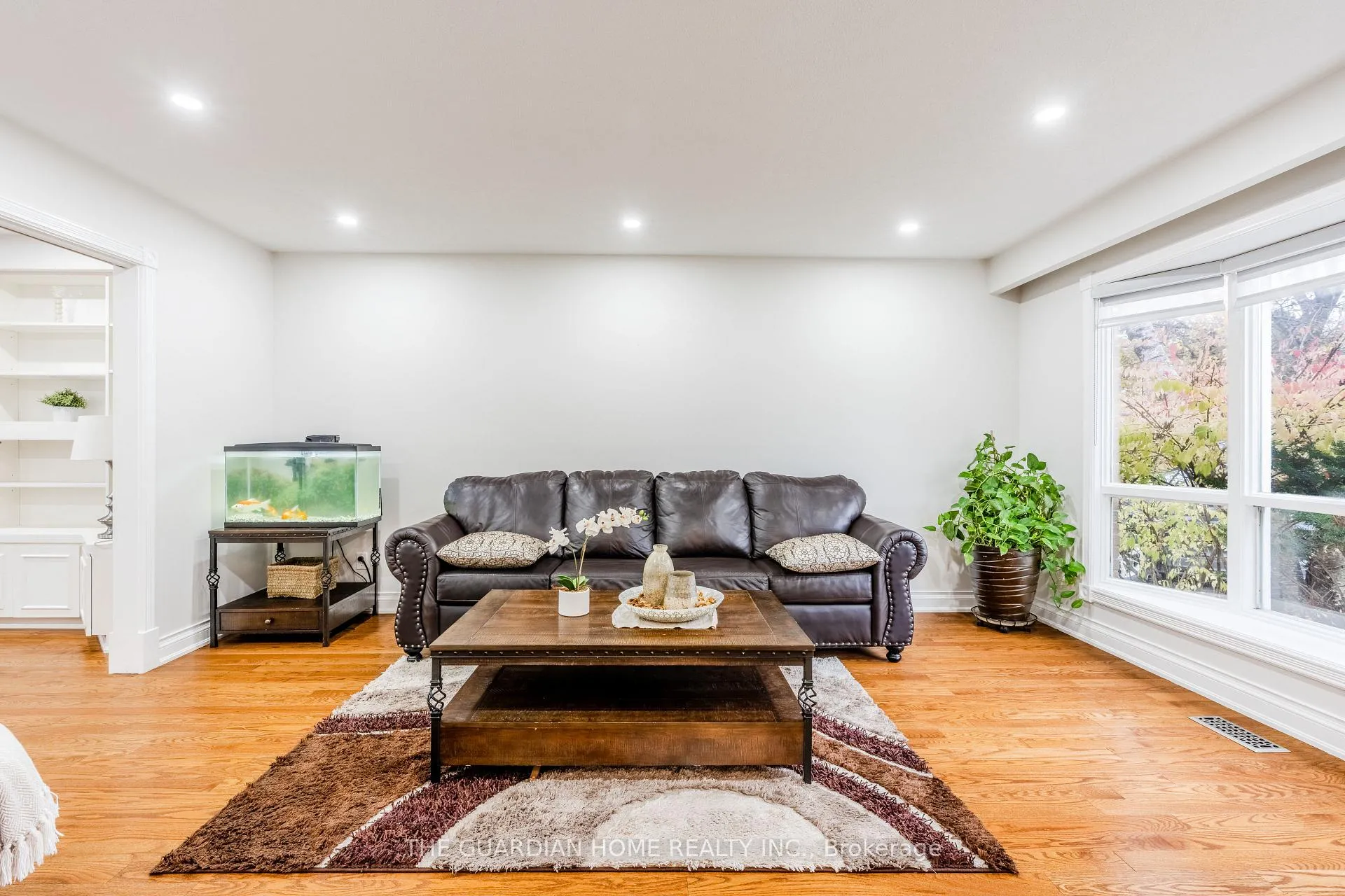 Photo 6 of 40 Sir Gawaine Place, Markham, Markham Village — HOMEH