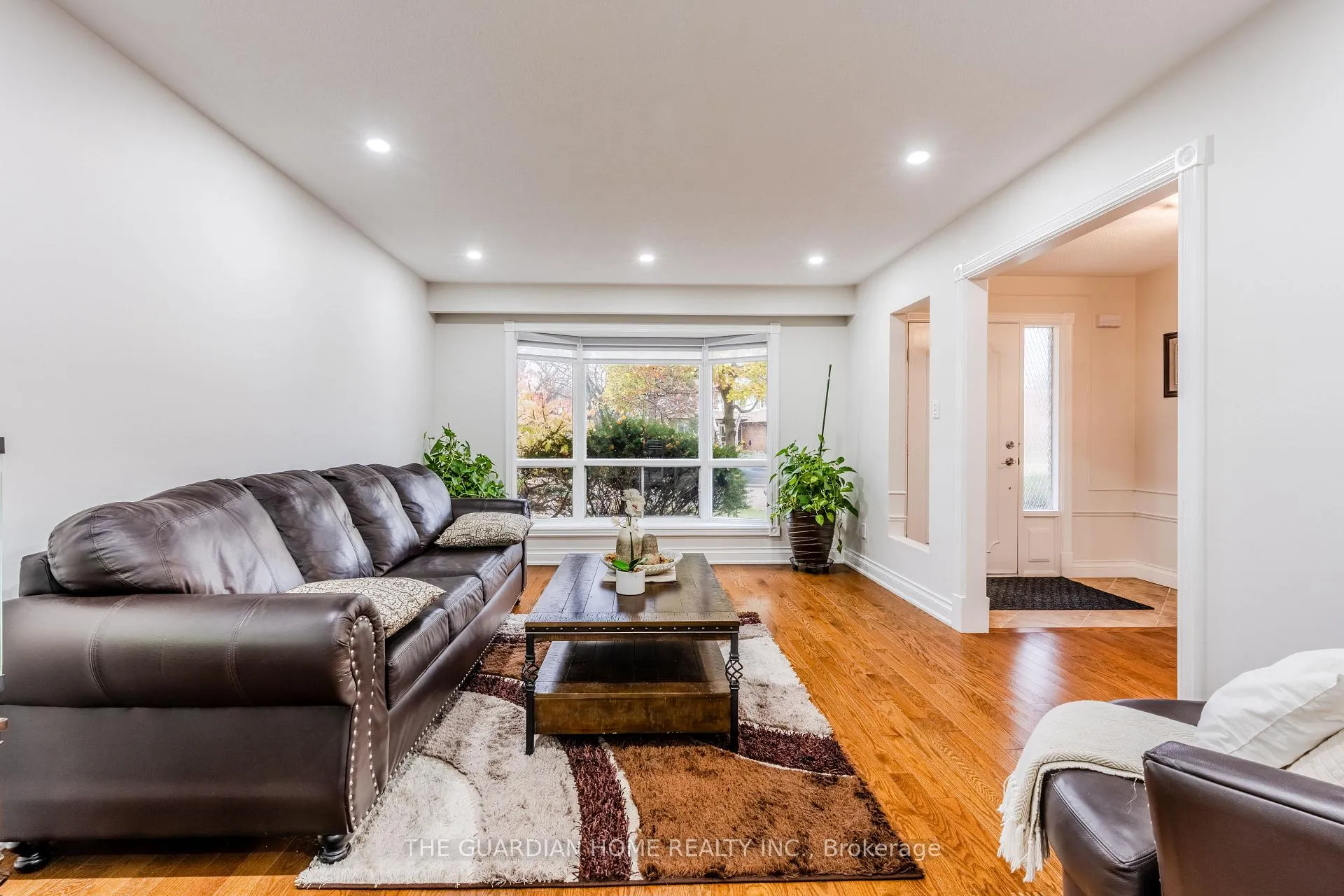 Photo 7 of 40 Sir Gawaine Place, Markham, Markham Village — HOMEH