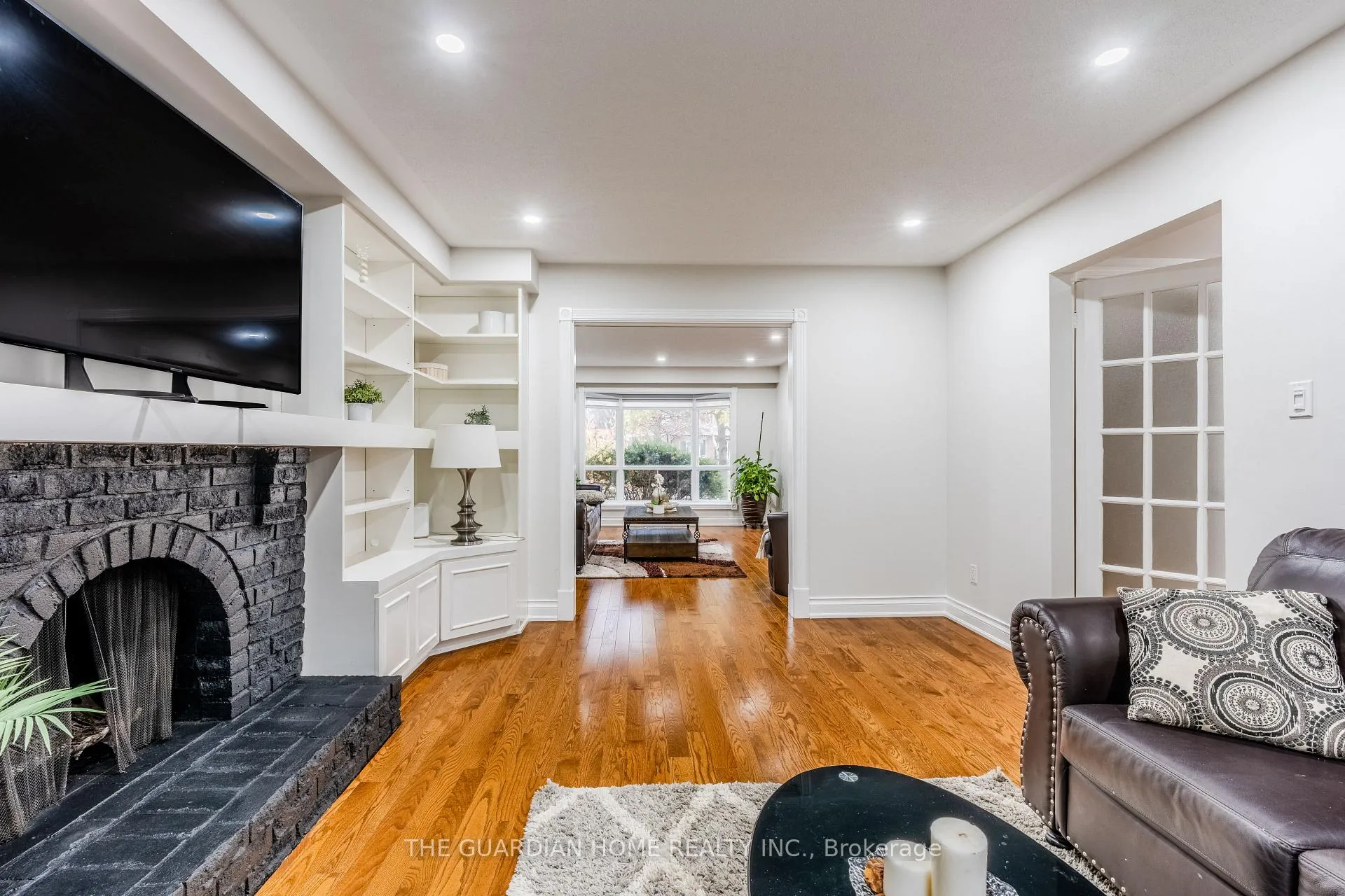 Photo 9 of 40 Sir Gawaine Place, Markham, Markham Village — HOMEH