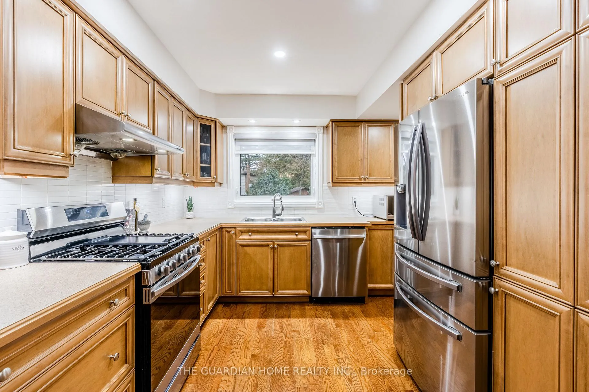 Photo 14 of 40 Sir Gawaine Place, Markham, Markham Village — HOMEH