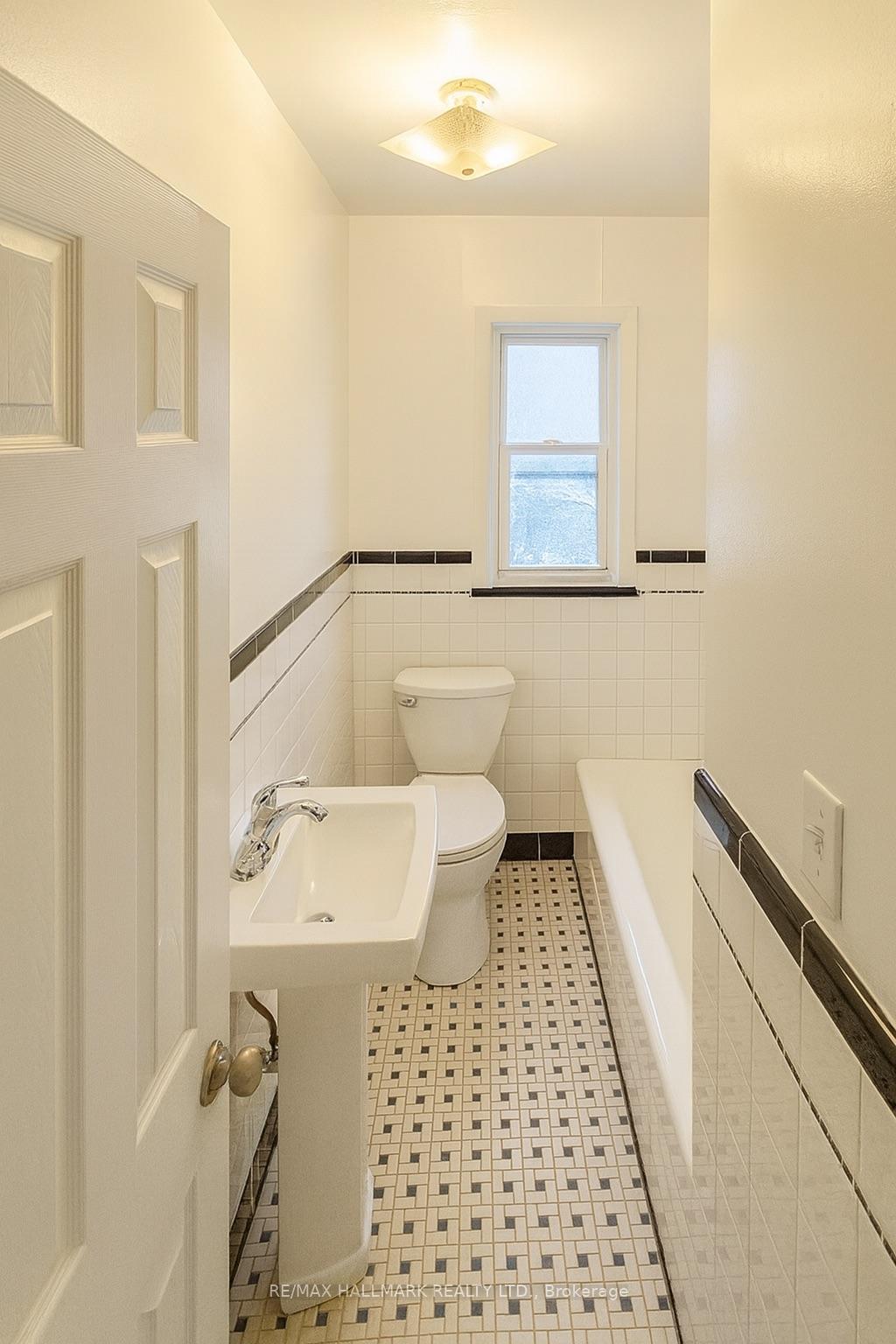 Photo 6 of Unit Main, 57 Kappele Avenue, Toronto, Lawrence Park North — HOMEH
