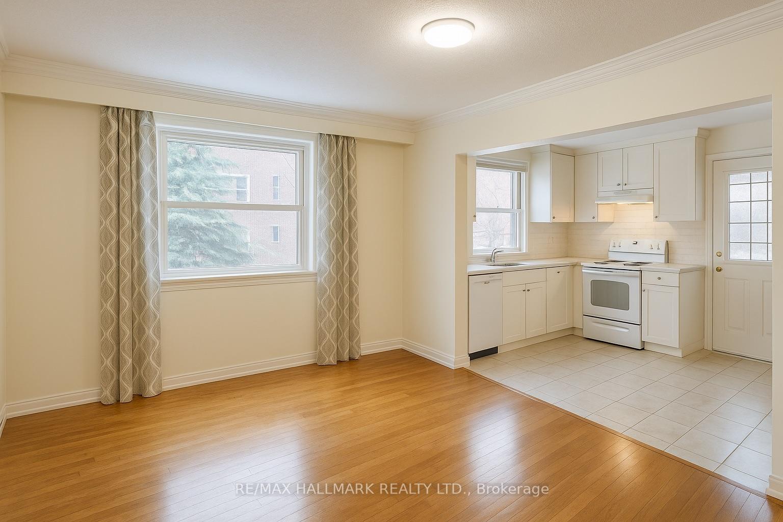 Photo 7 of Unit Main, 57 Kappele Avenue, Toronto, Lawrence Park North — HOMEH