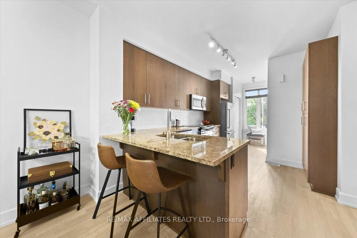 Photo 2 of Unit 3, 23 Bergeron Private, Ottawa, Chapel Hill — HOMEH