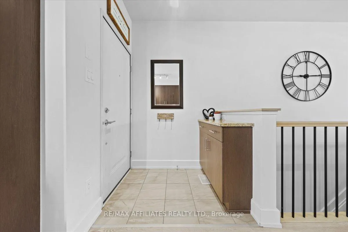 Photo 4 of Unit 3, 23 Bergeron Private, Ottawa, Chapel Hill — HOMEH