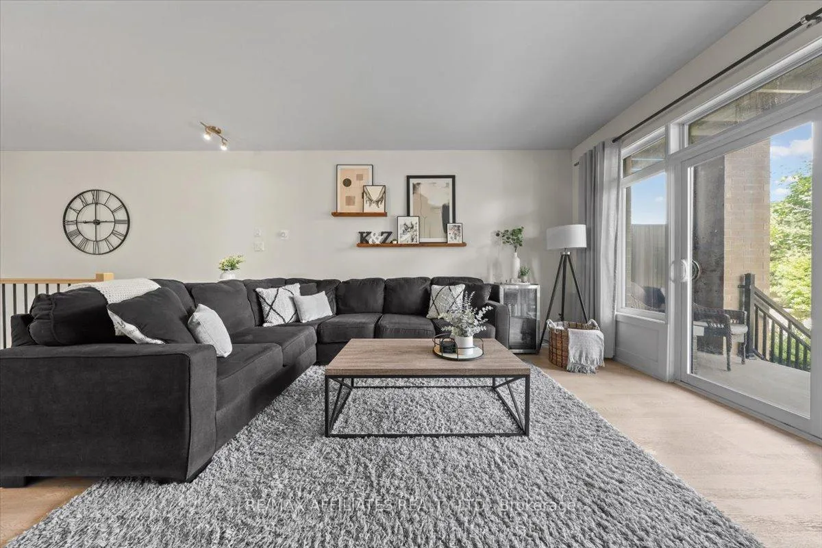 Photo 14 of Unit 3, 23 Bergeron Private, Ottawa, Chapel Hill — HOMEH