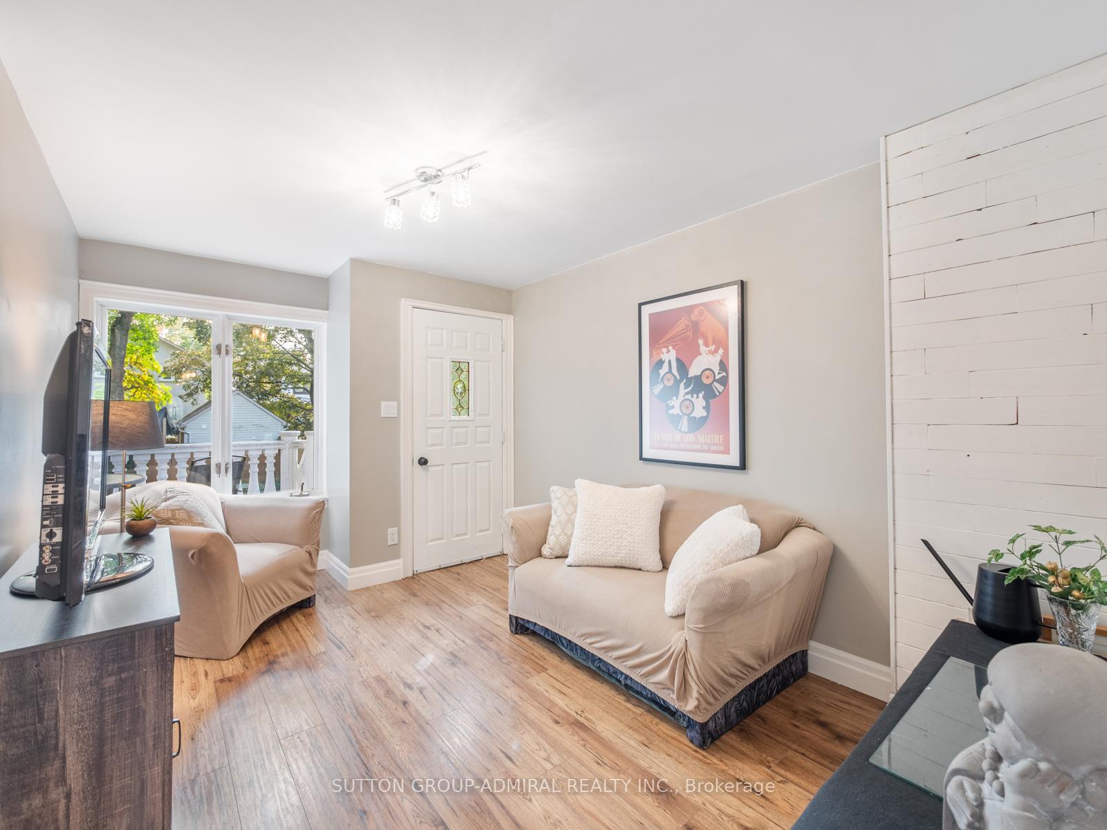 Photo 10 of 759 Eglinton Avenue E, Toronto, Leaside — HOMEH