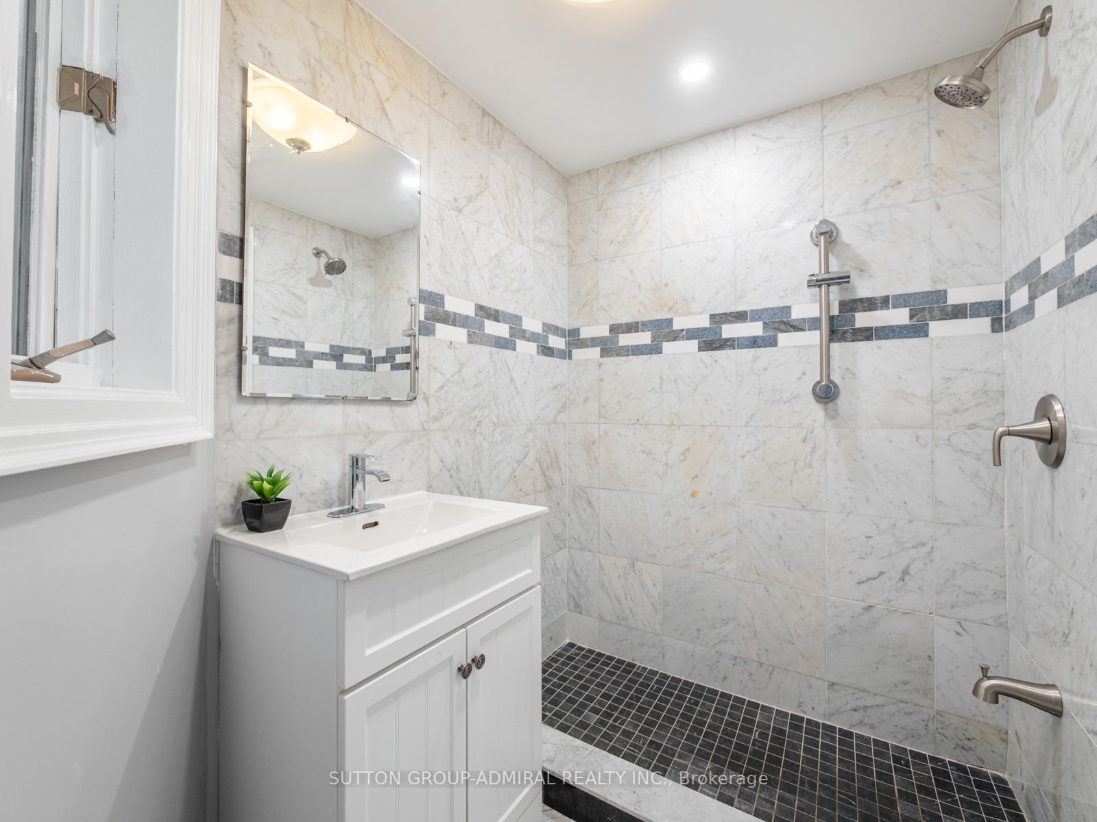 Photo 12 of 759 Eglinton Avenue E, Toronto, Leaside — HOMEH