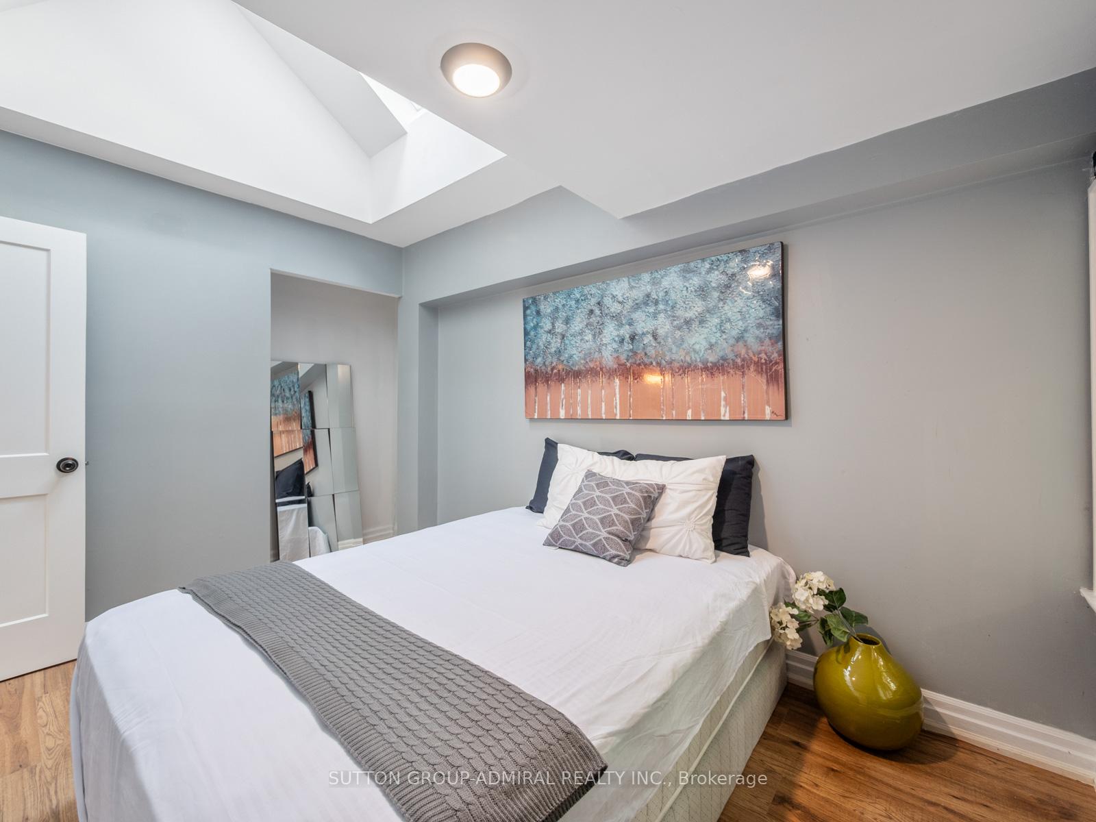 Photo 19 of 759 Eglinton Avenue E, Toronto, Leaside — HOMEH