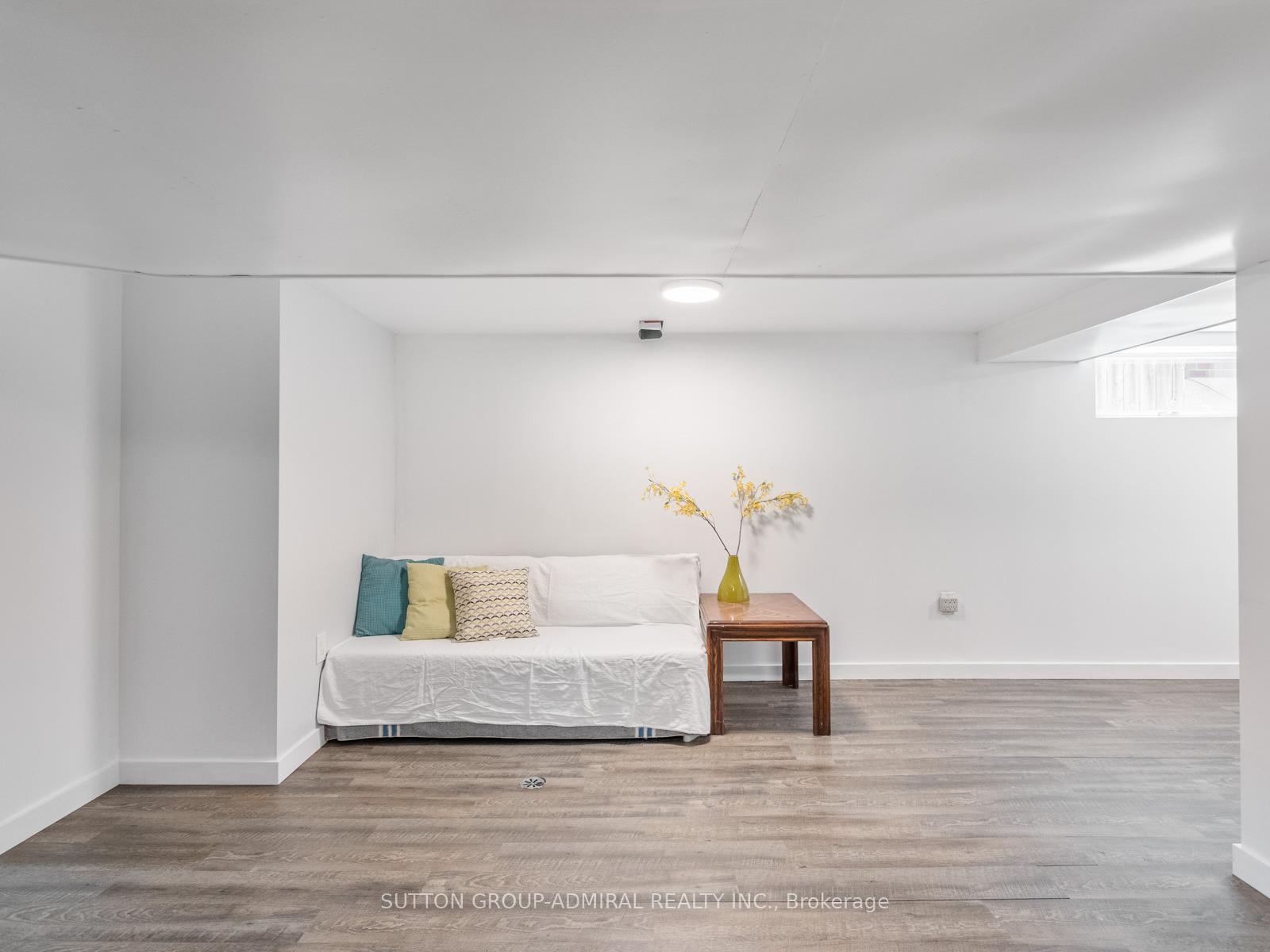 Photo 36 of 759 Eglinton Avenue E, Toronto, Leaside — HOMEH