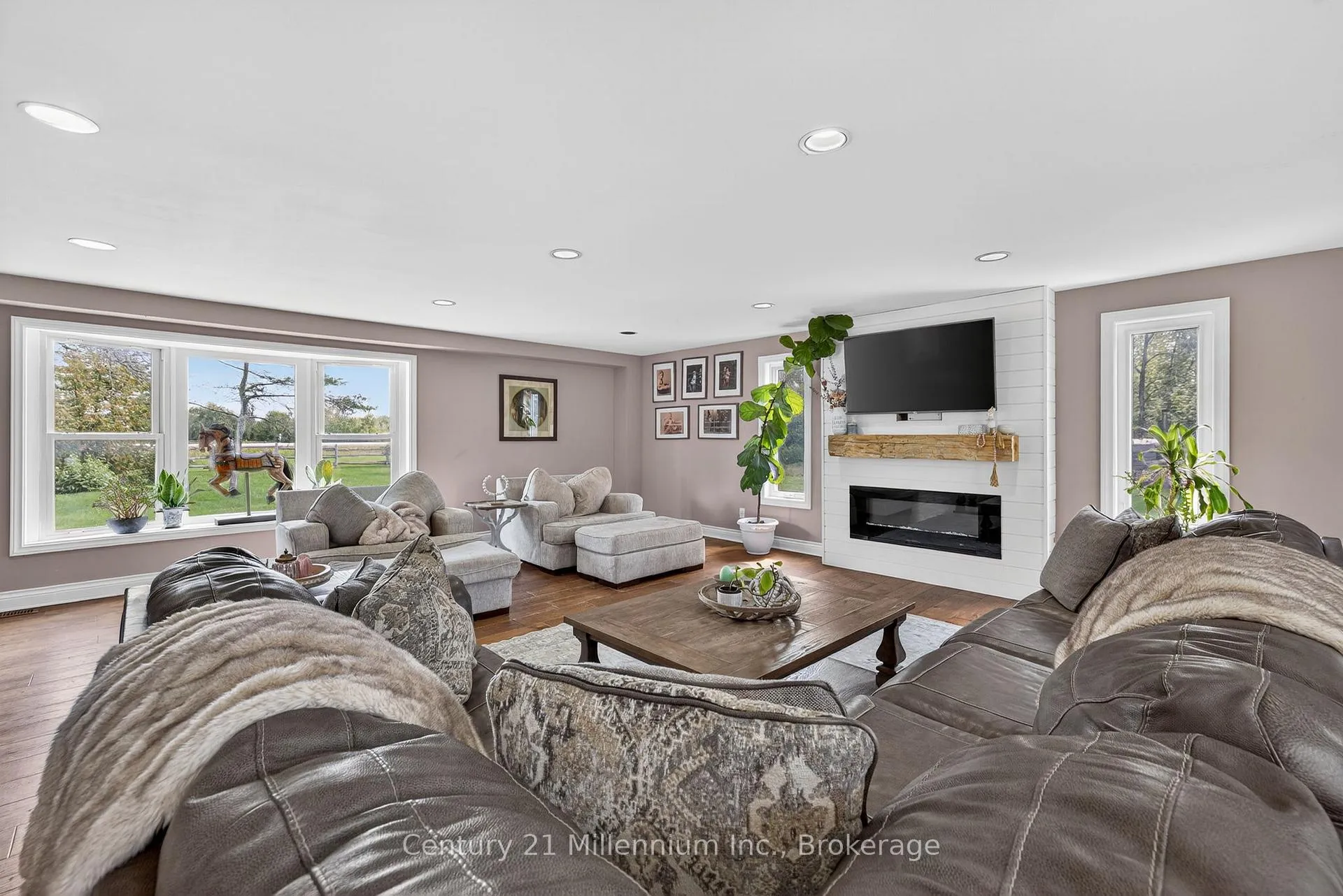 Photo 10 of 28650 Hwy 12, Brock, Beaverton — HOMEH