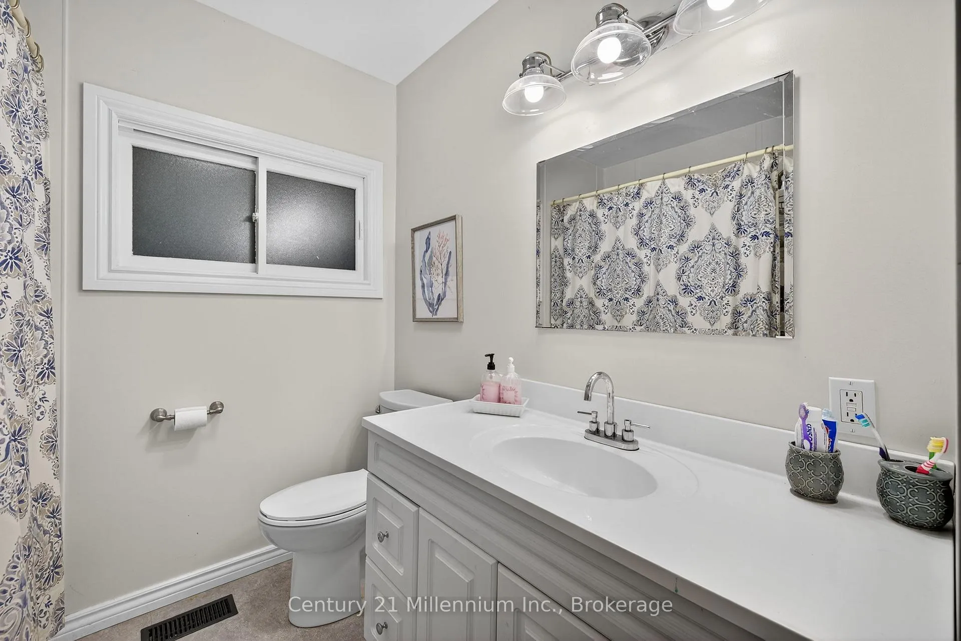 Photo 18 of 28650 Hwy 12, Brock, Beaverton — HOMEH