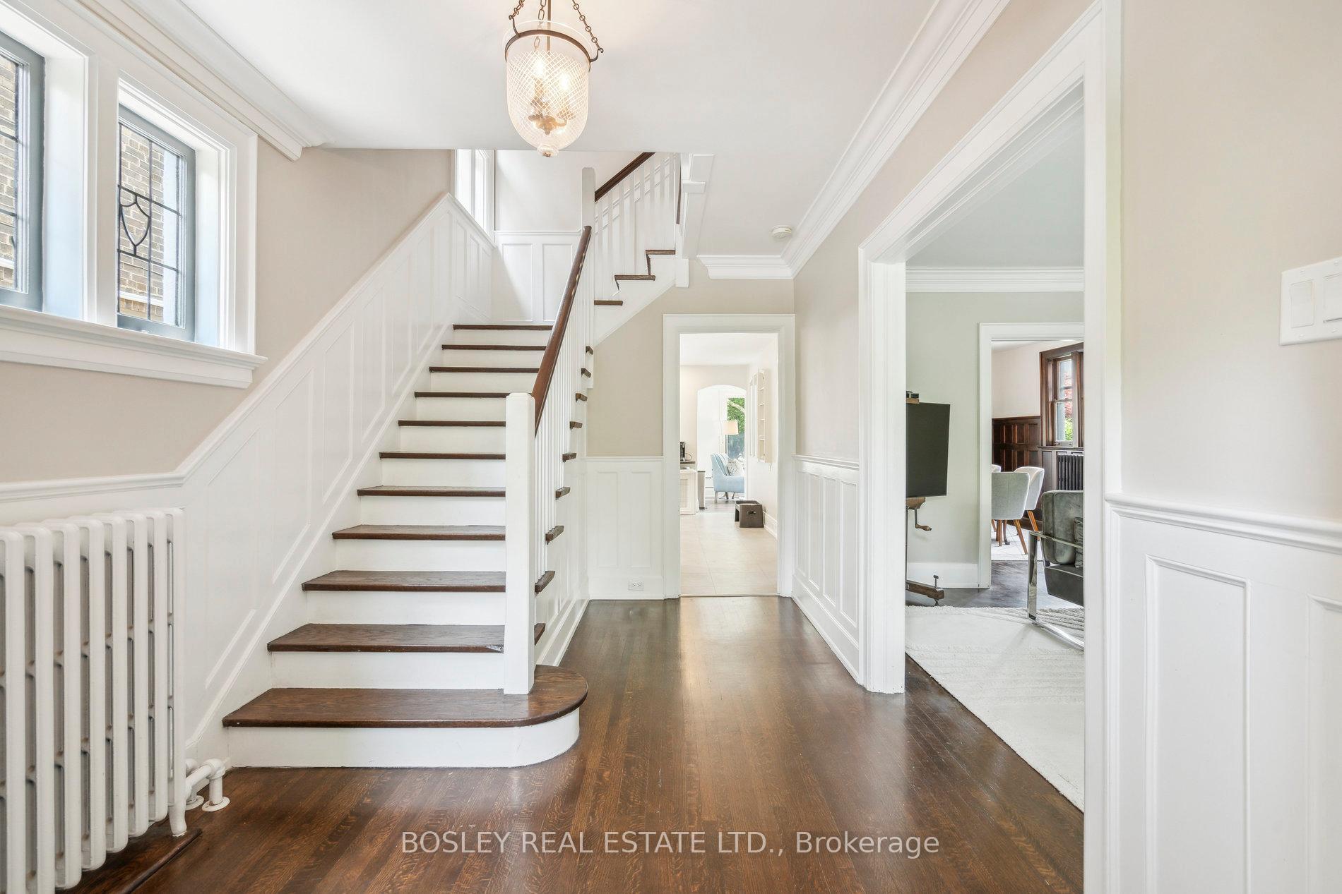 Photo 5 of 294 Douglas Drive, Toronto, Rosedale-Moore Park — HOMEH