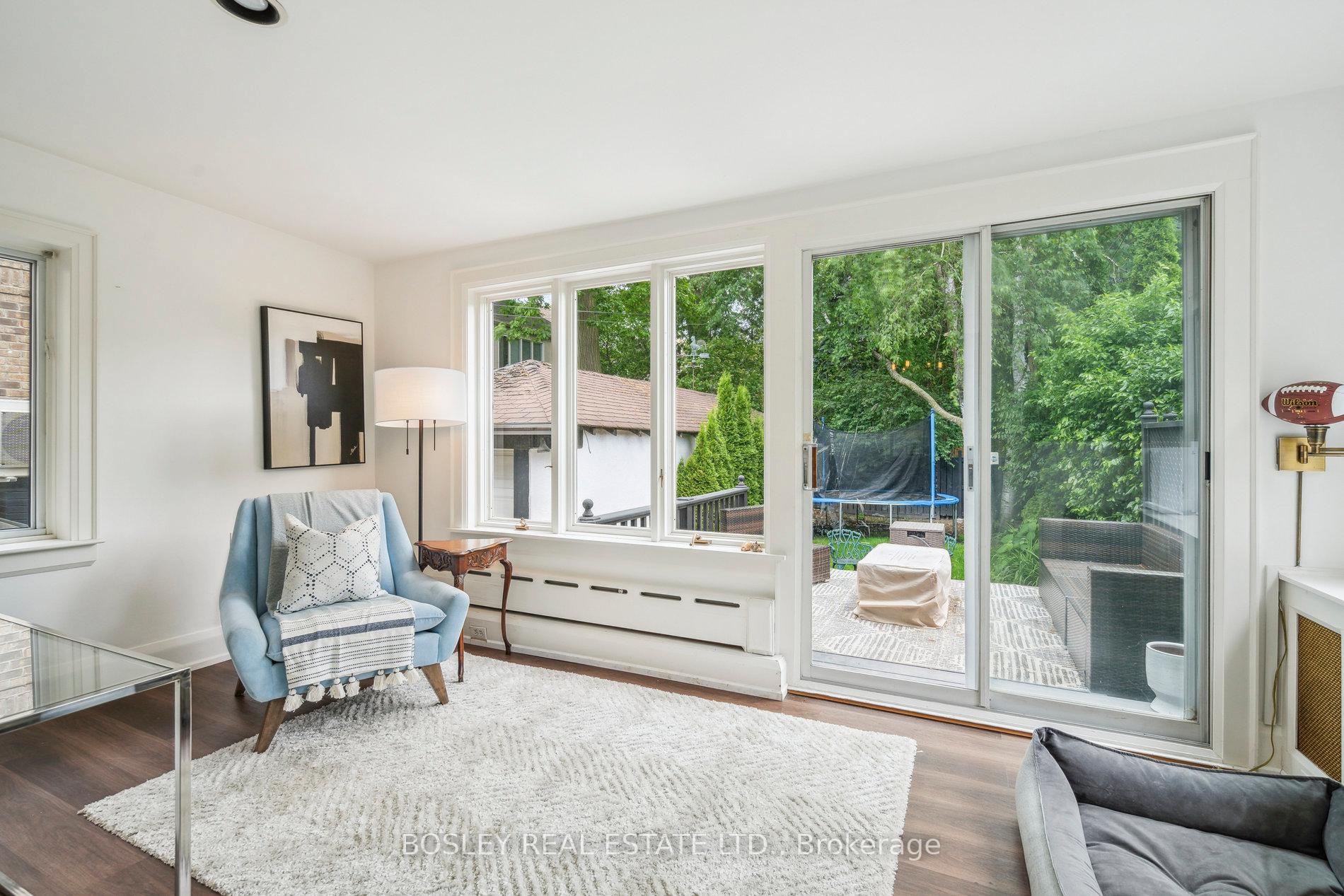 Photo 11 of 294 Douglas Drive, Toronto, Rosedale-Moore Park — HOMEH