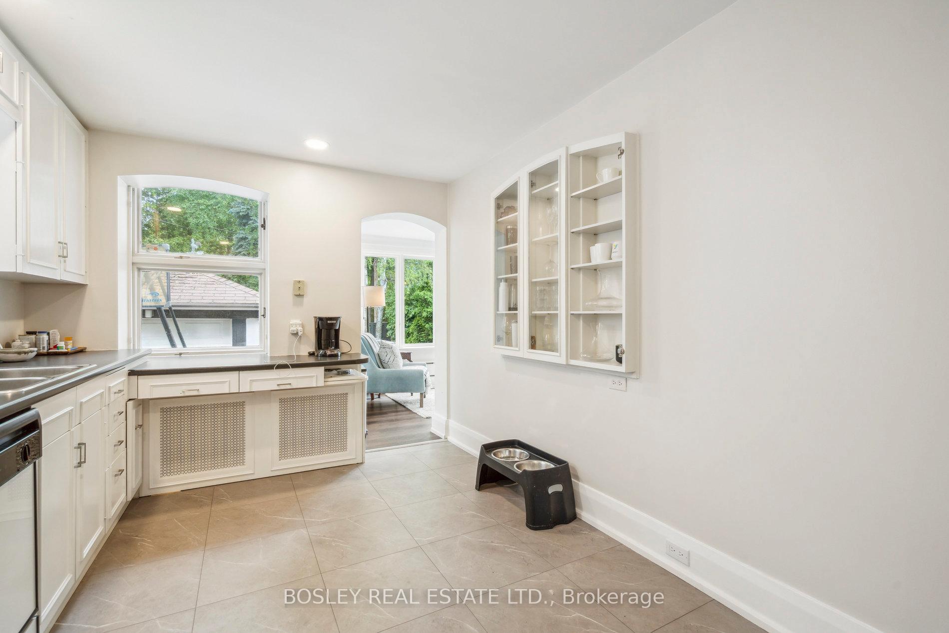 Photo 17 of 294 Douglas Drive, Toronto, Rosedale-Moore Park — HOMEH