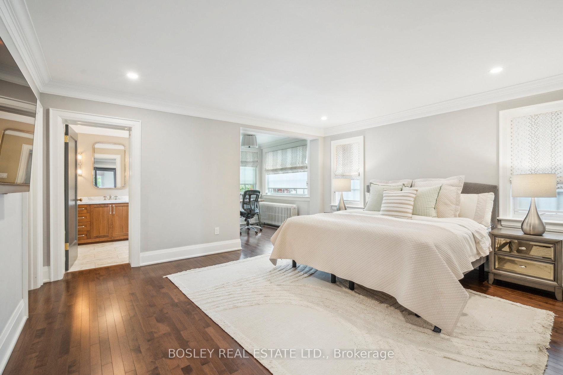 Photo 20 of 294 Douglas Drive, Toronto, Rosedale-Moore Park — HOMEH