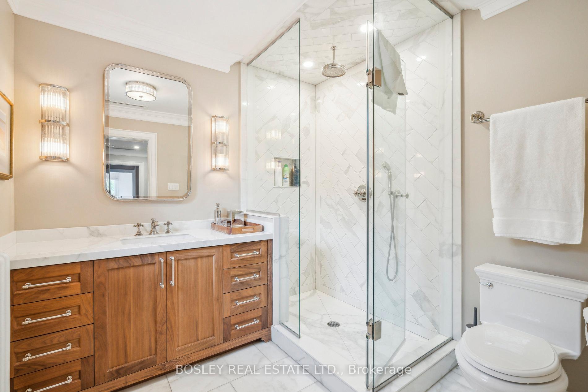 Photo 25 of 294 Douglas Drive, Toronto, Rosedale-Moore Park — HOMEH