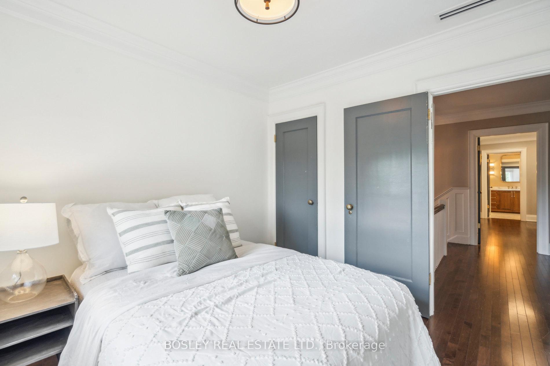 Photo 30 of 294 Douglas Drive, Toronto, Rosedale-Moore Park — HOMEH
