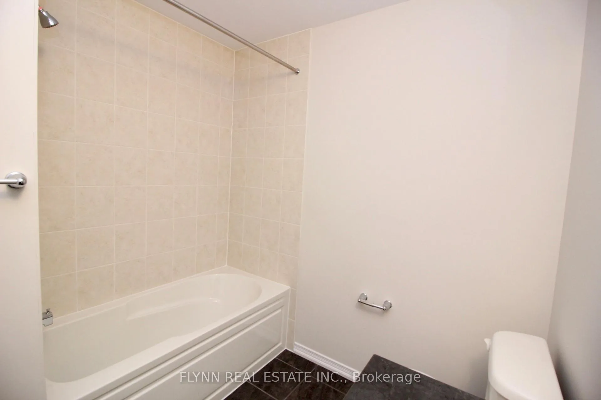 Photo 13 of 190 Esther Crescent, Thorold, Hurricane/Merrittville — HOMEH