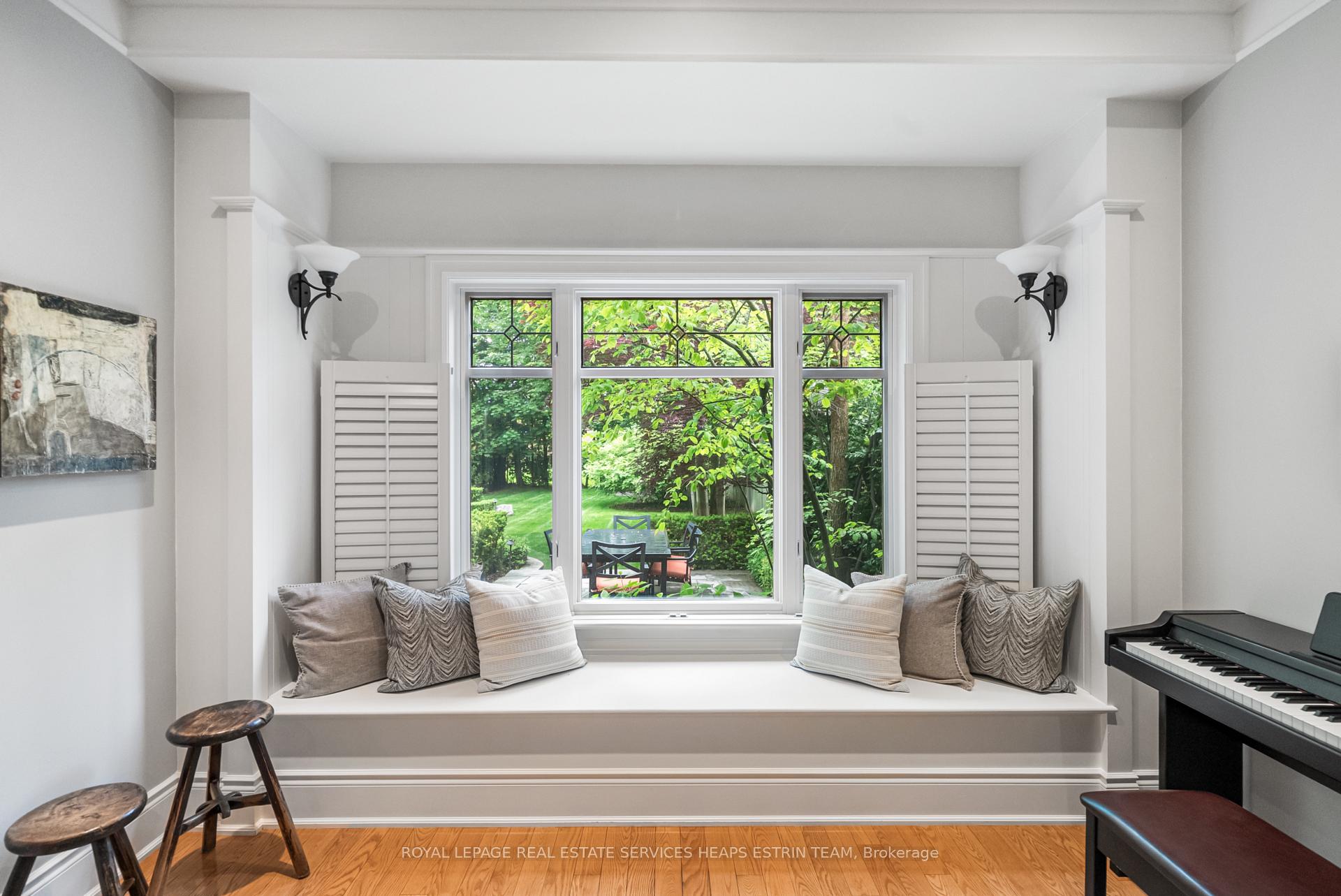 Photo 17 of 24 Heather Road, Toronto, Leaside — HOMEH