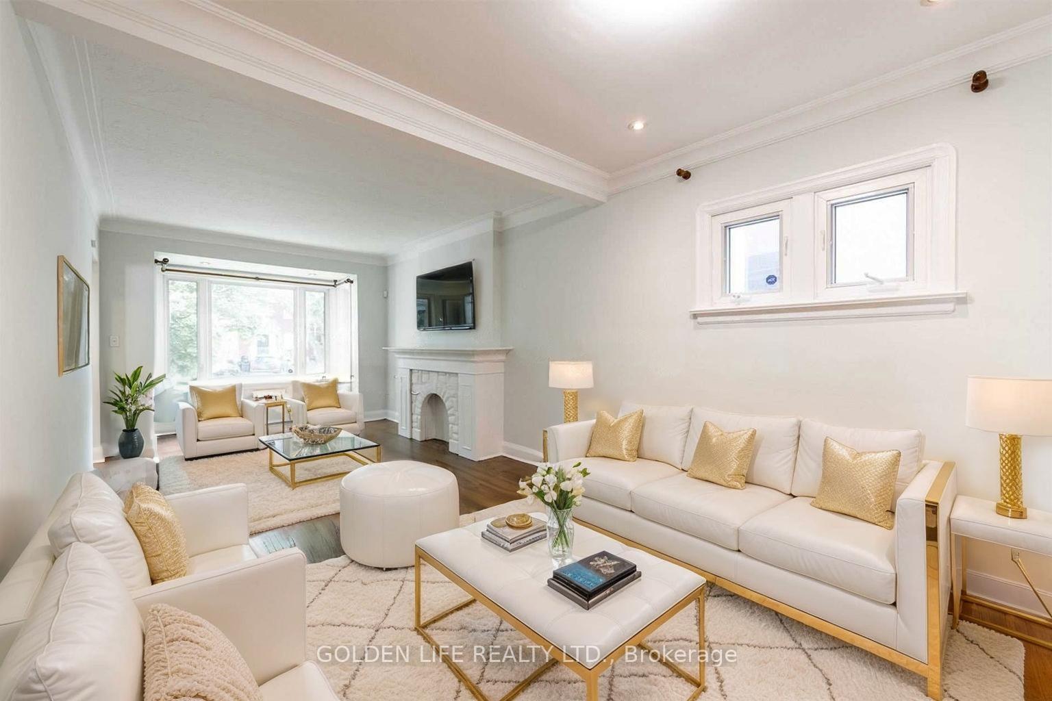 Photo 2 of 210 Donlea Drive, Toronto, Leaside — HOMEH