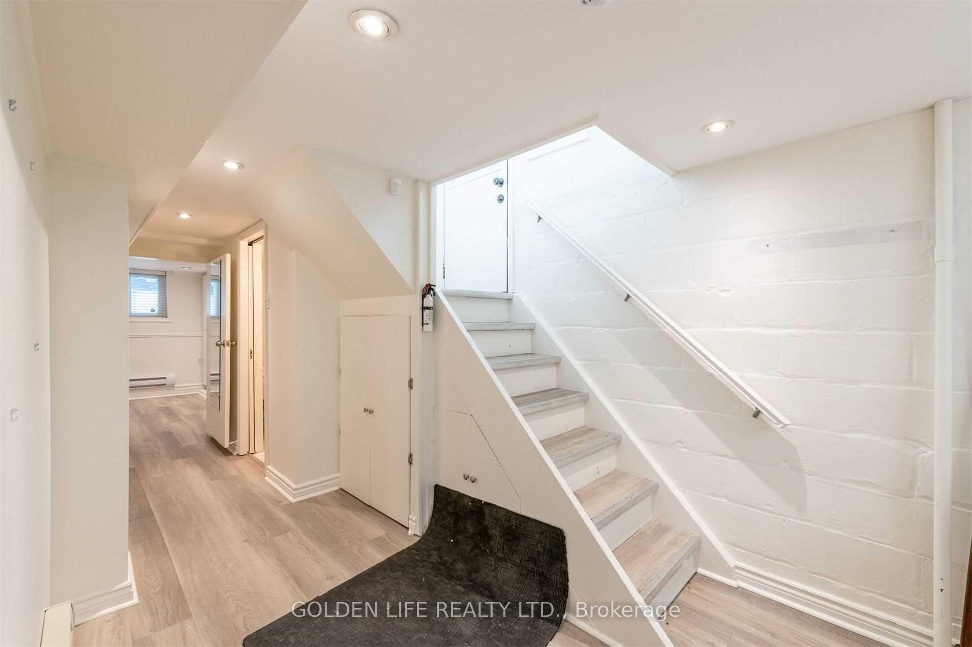 Photo 15 of 210 Donlea Drive, Toronto, Leaside — HOMEH