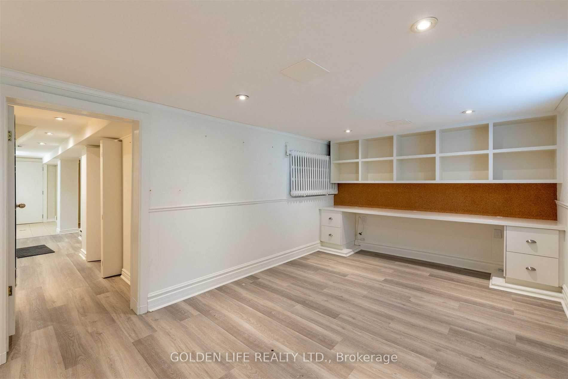 Photo 17 of 210 Donlea Drive, Toronto, Leaside — HOMEH