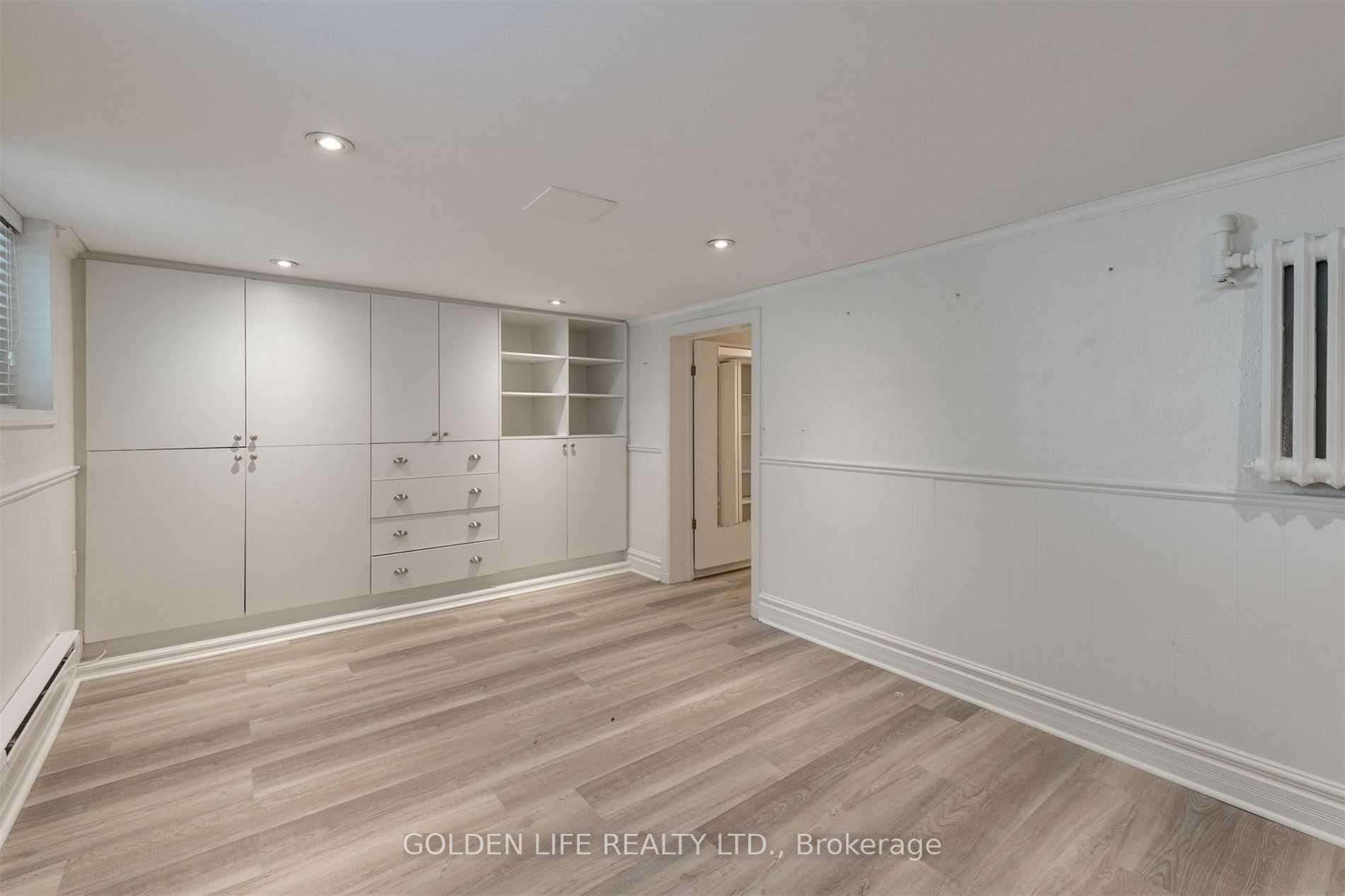 Photo 18 of 210 Donlea Drive, Toronto, Leaside — HOMEH