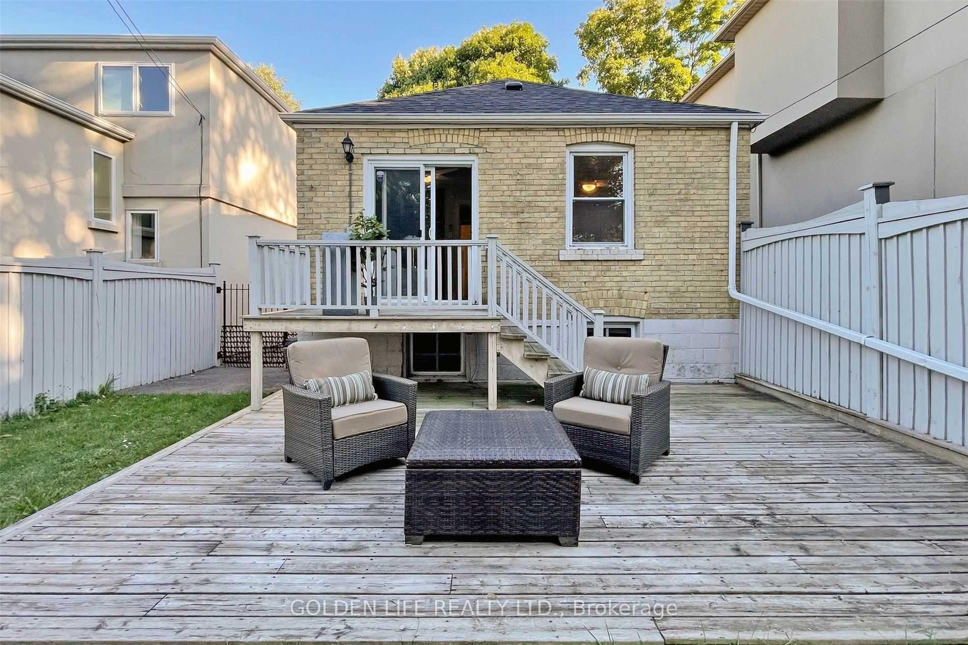 Photo 26 of 210 Donlea Drive, Toronto, Leaside — HOMEH