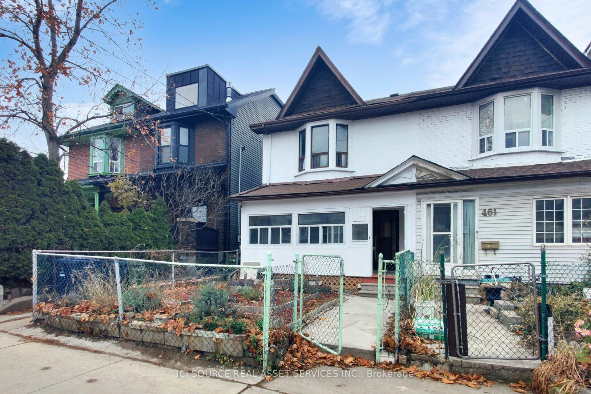 Photo 2 of Unit Upper, 463 Pape Avenue, Toronto, Blake-Jones — HOMEH