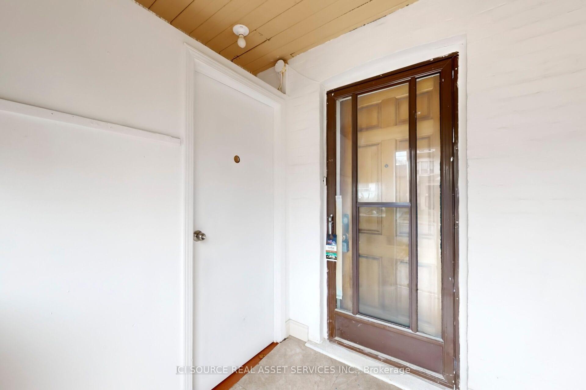 Photo 7 of Unit Upper, 463 Pape Avenue, Toronto, Blake-Jones — HOMEH