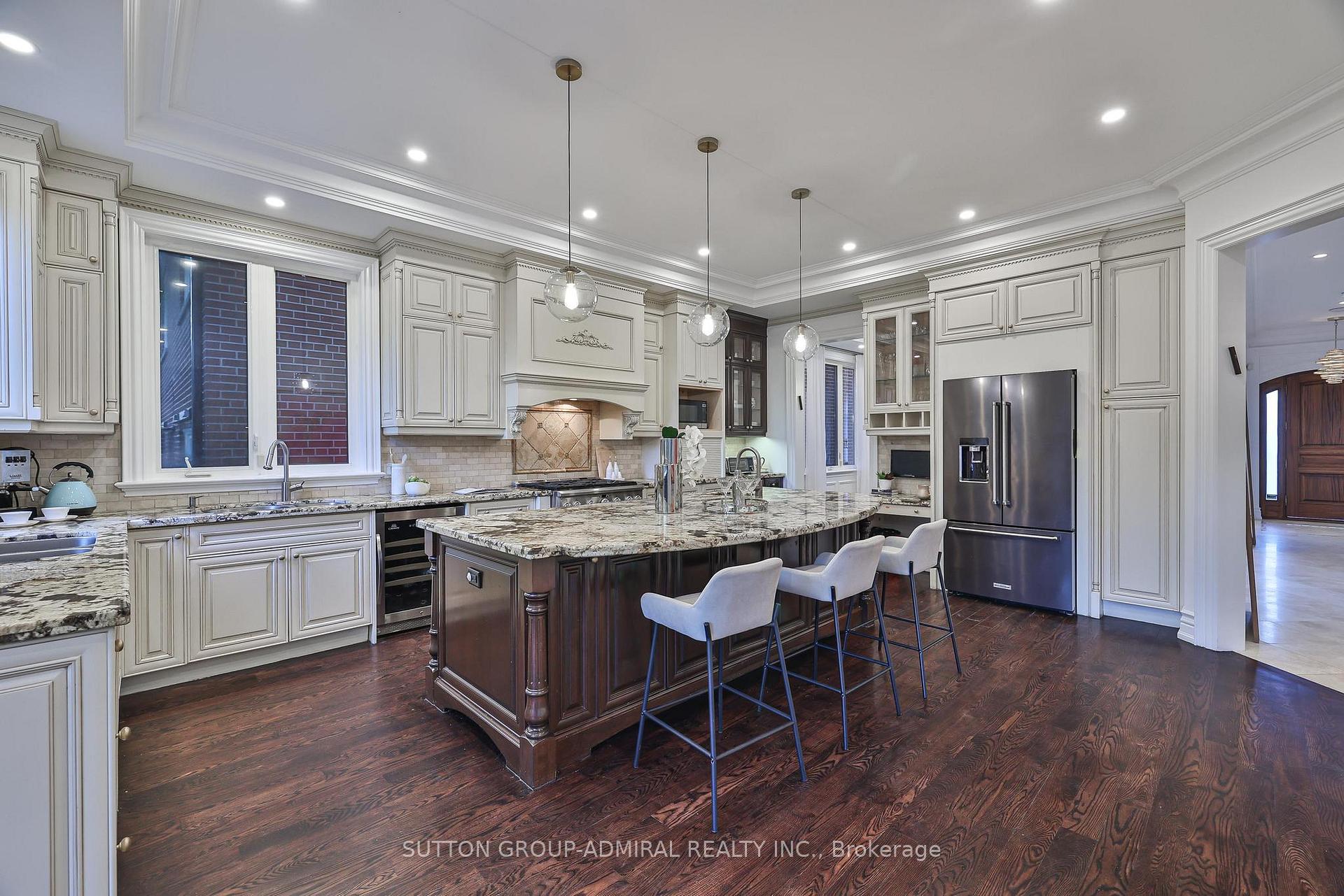 Photo 18 of 453 Glengrove Avenue W, Toronto, Forest Hill North — HOMEH