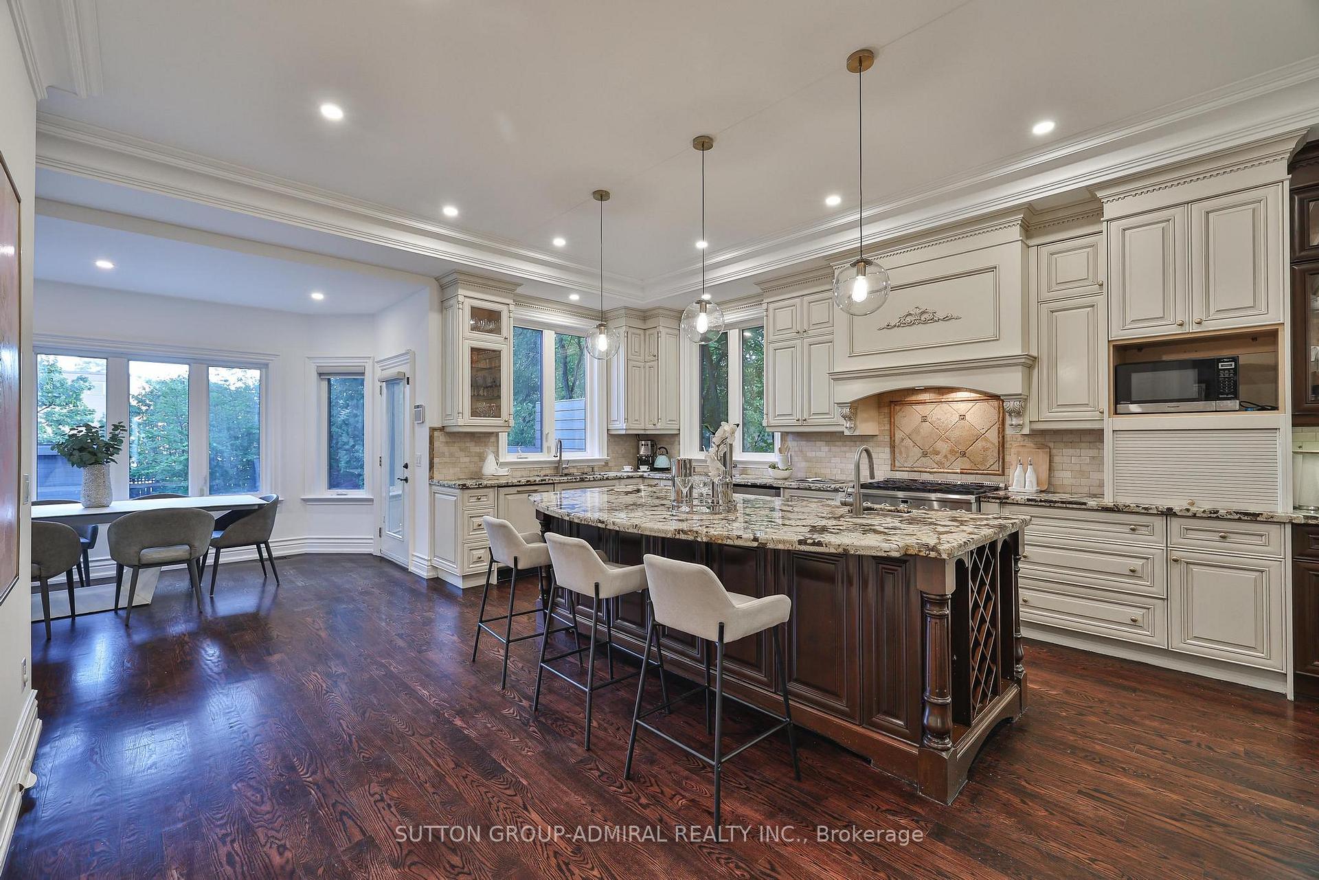 Photo 19 of 453 Glengrove Avenue W, Toronto, Forest Hill North — HOMEH