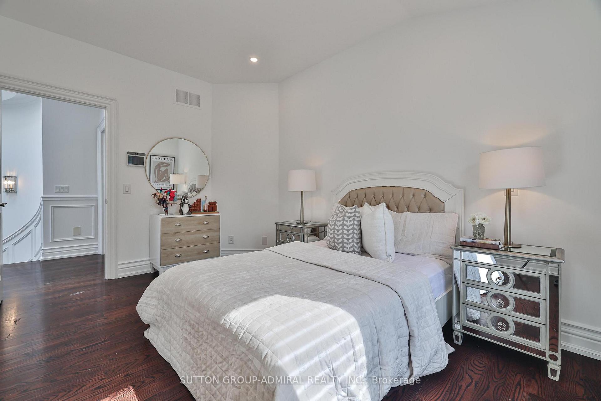 Photo 30 of 453 Glengrove Avenue W, Toronto, Forest Hill North — HOMEH