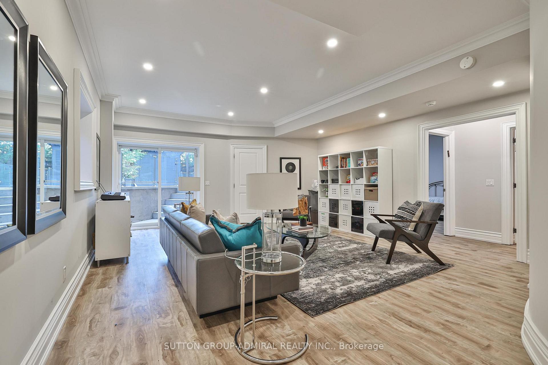 Photo 38 of 453 Glengrove Avenue W, Toronto, Forest Hill North — HOMEH