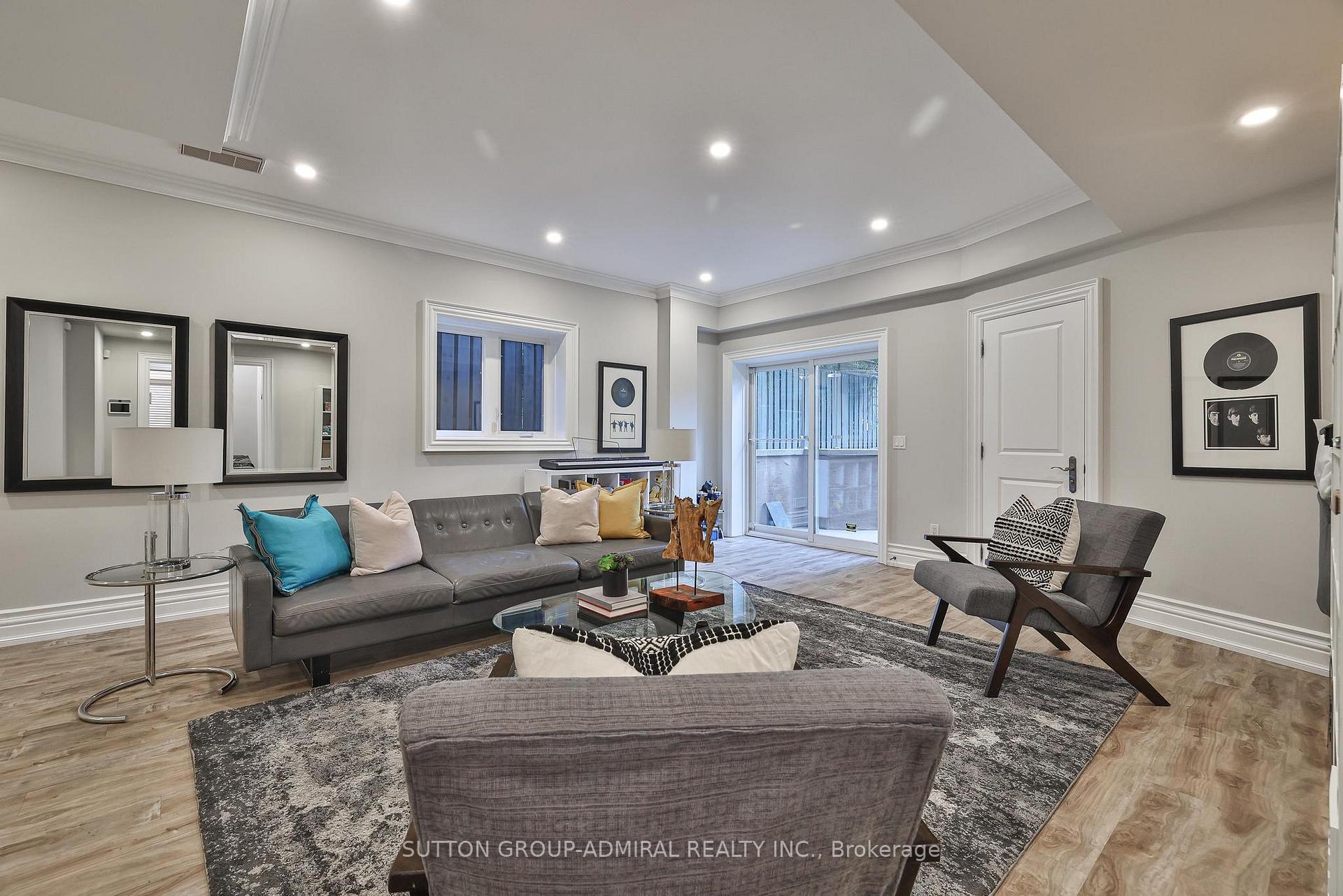 Photo 39 of 453 Glengrove Avenue W, Toronto, Forest Hill North — HOMEH