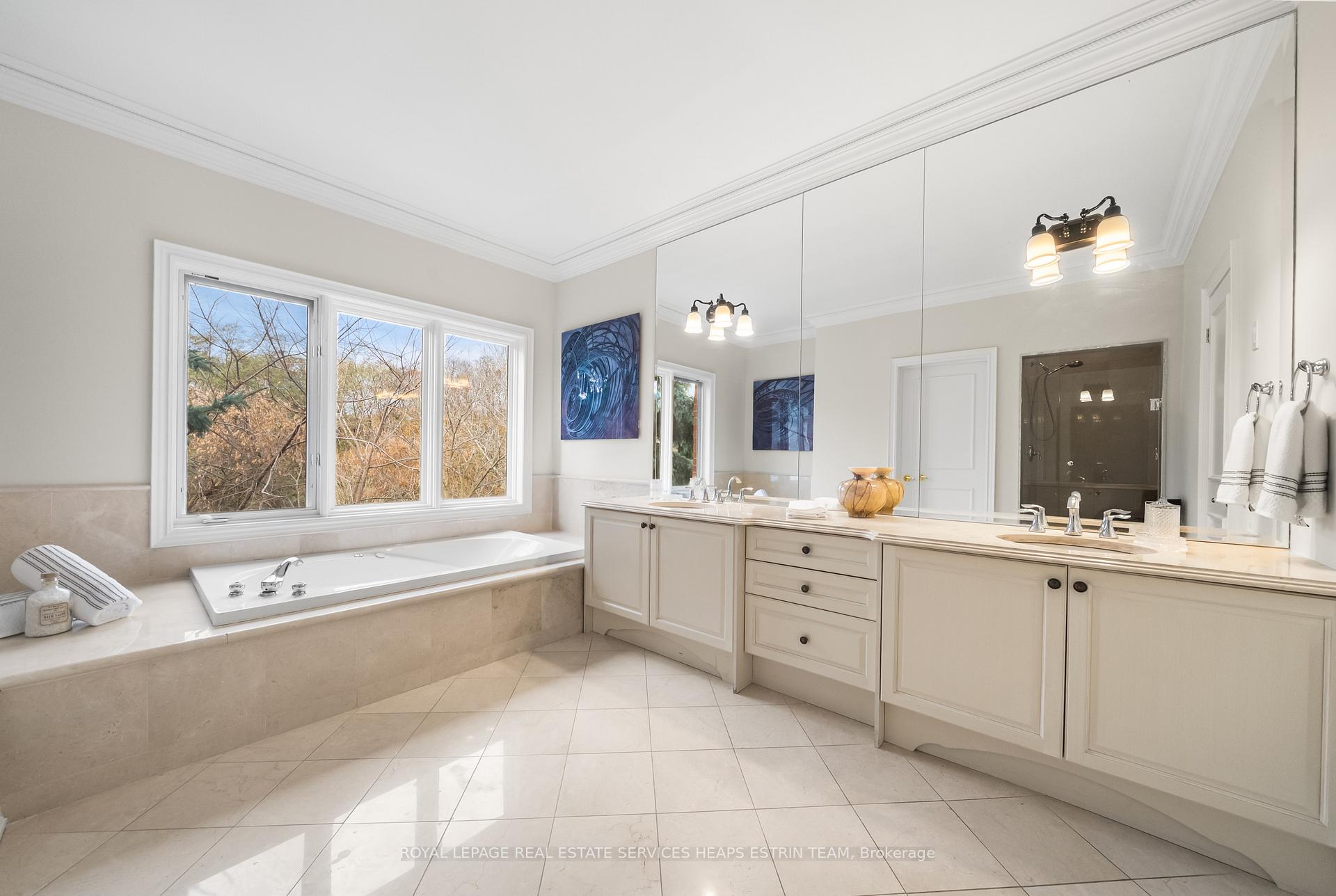 Photo 21 of 46 True Davidson Drive, Toronto, Leaside — HOMEH