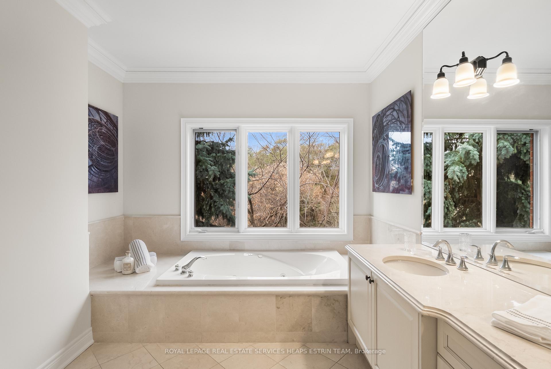 Photo 22 of 46 True Davidson Drive, Toronto, Leaside — HOMEH