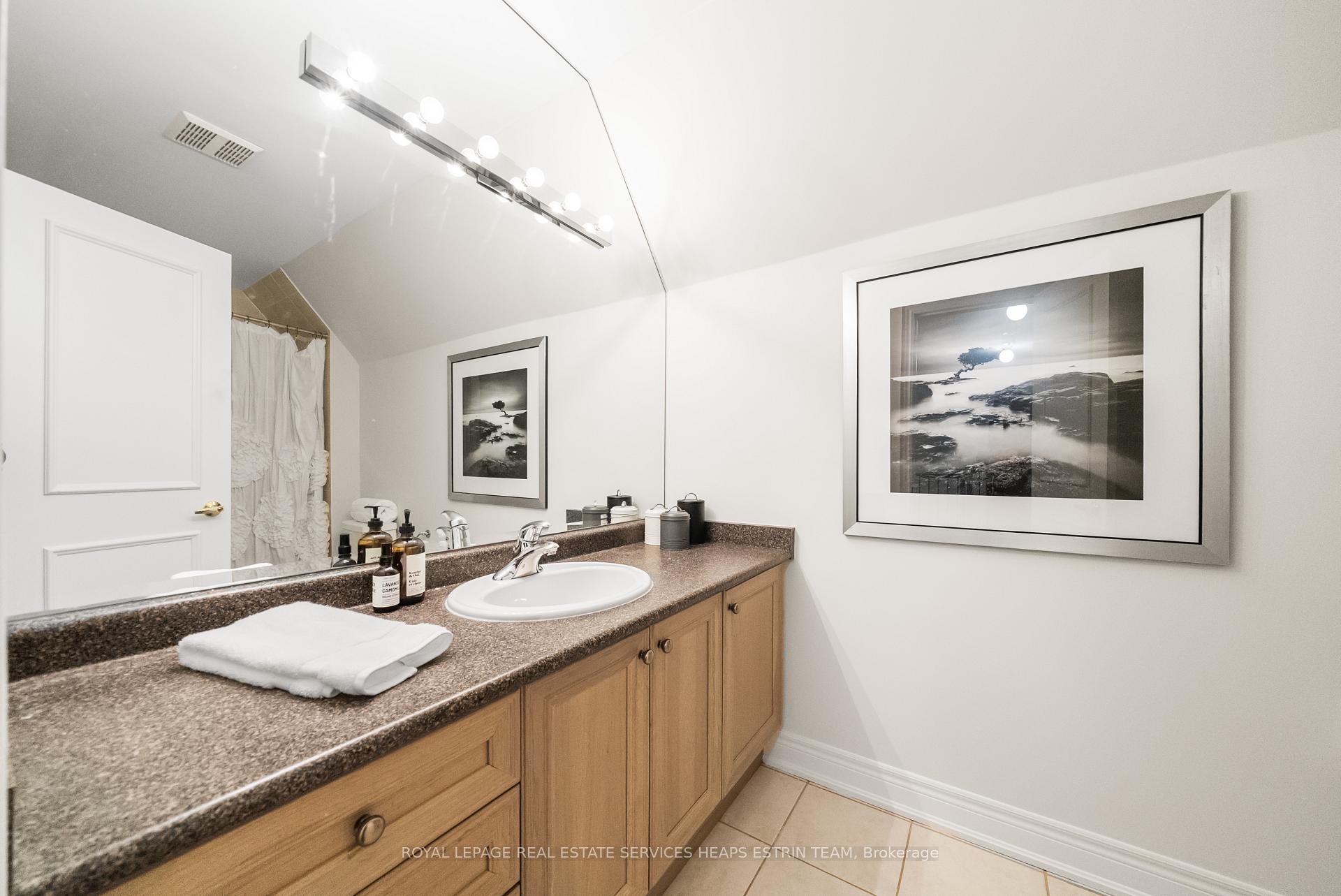 Photo 32 of 46 True Davidson Drive, Toronto, Leaside — HOMEH
