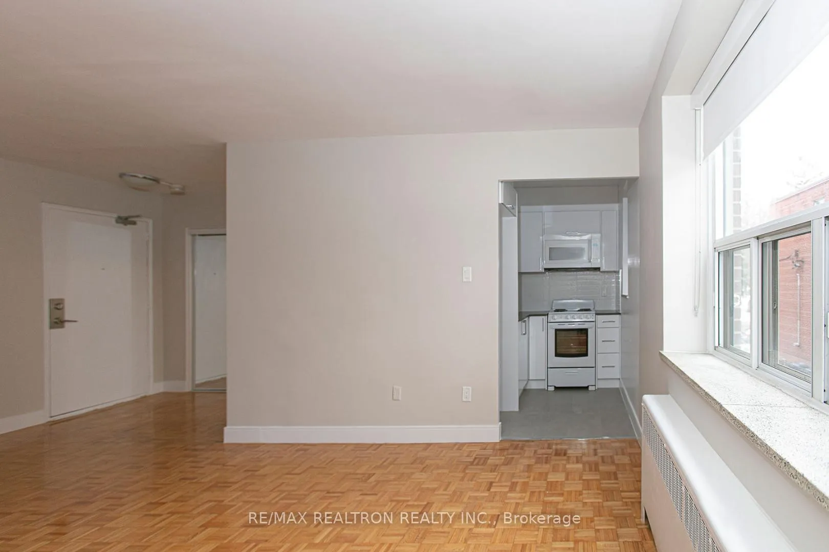 Photo 2 of Unit 408, 1291 Bayview Avenue, Toronto, Leaside — HOMEH