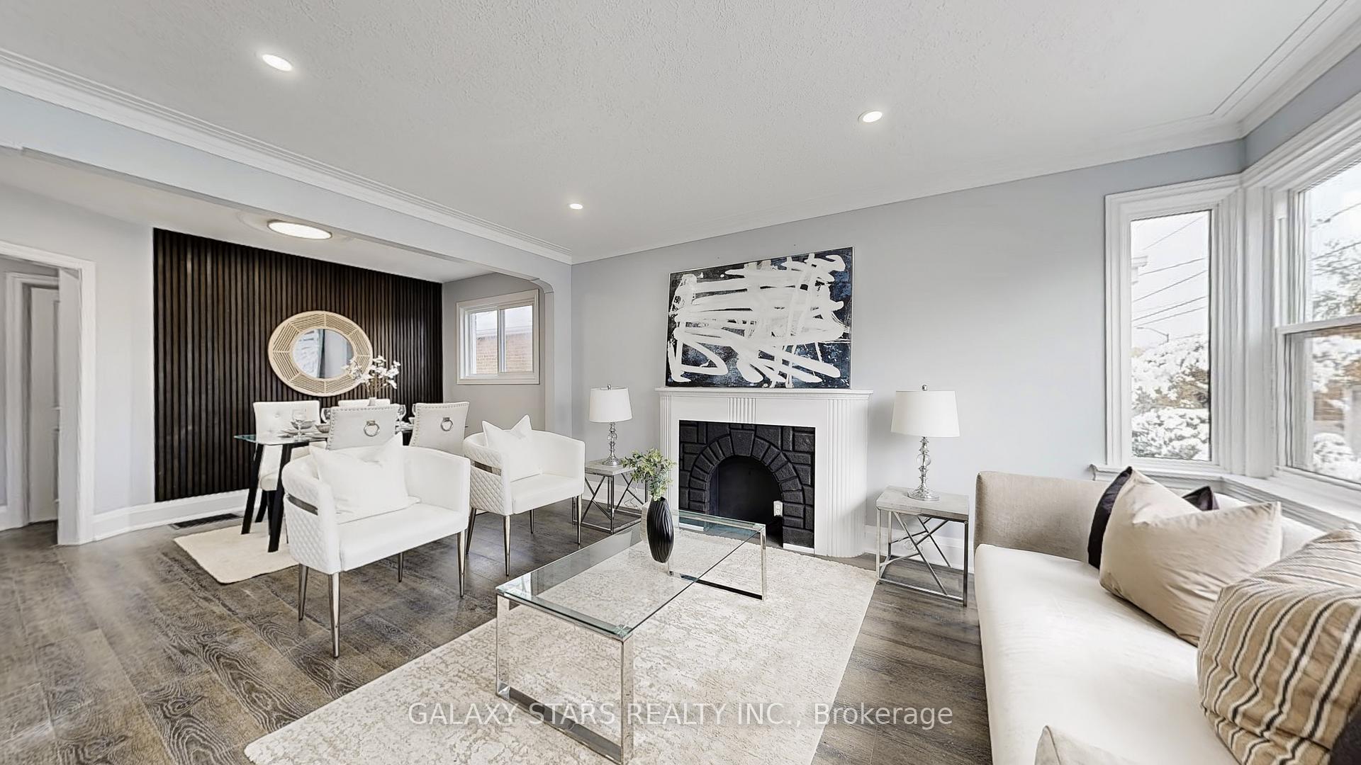 Photo 5 of 422 O'connor Drive, Toronto, East York — HOMEH