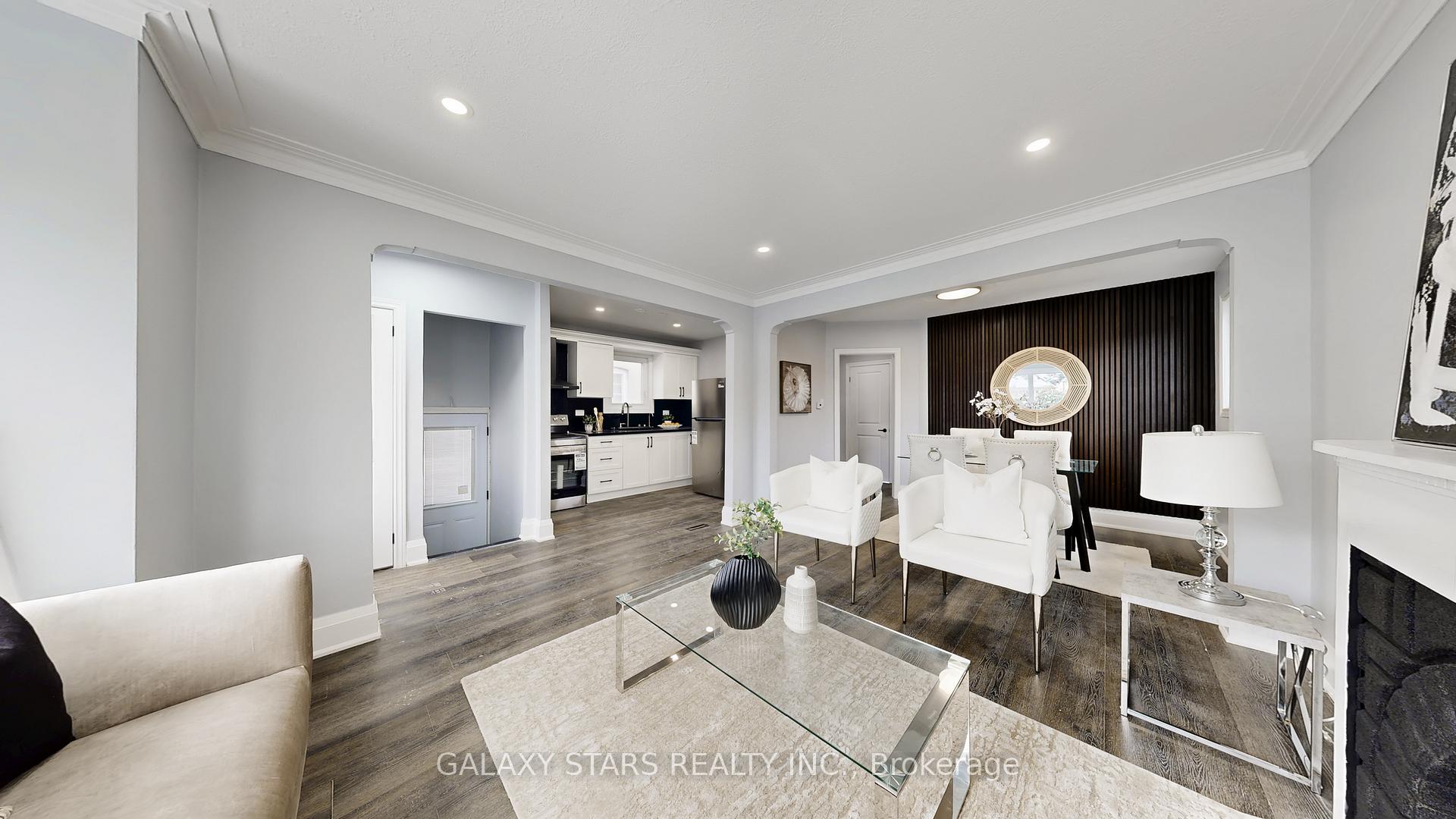 Photo 6 of 422 O'connor Drive, Toronto, East York — HOMEH