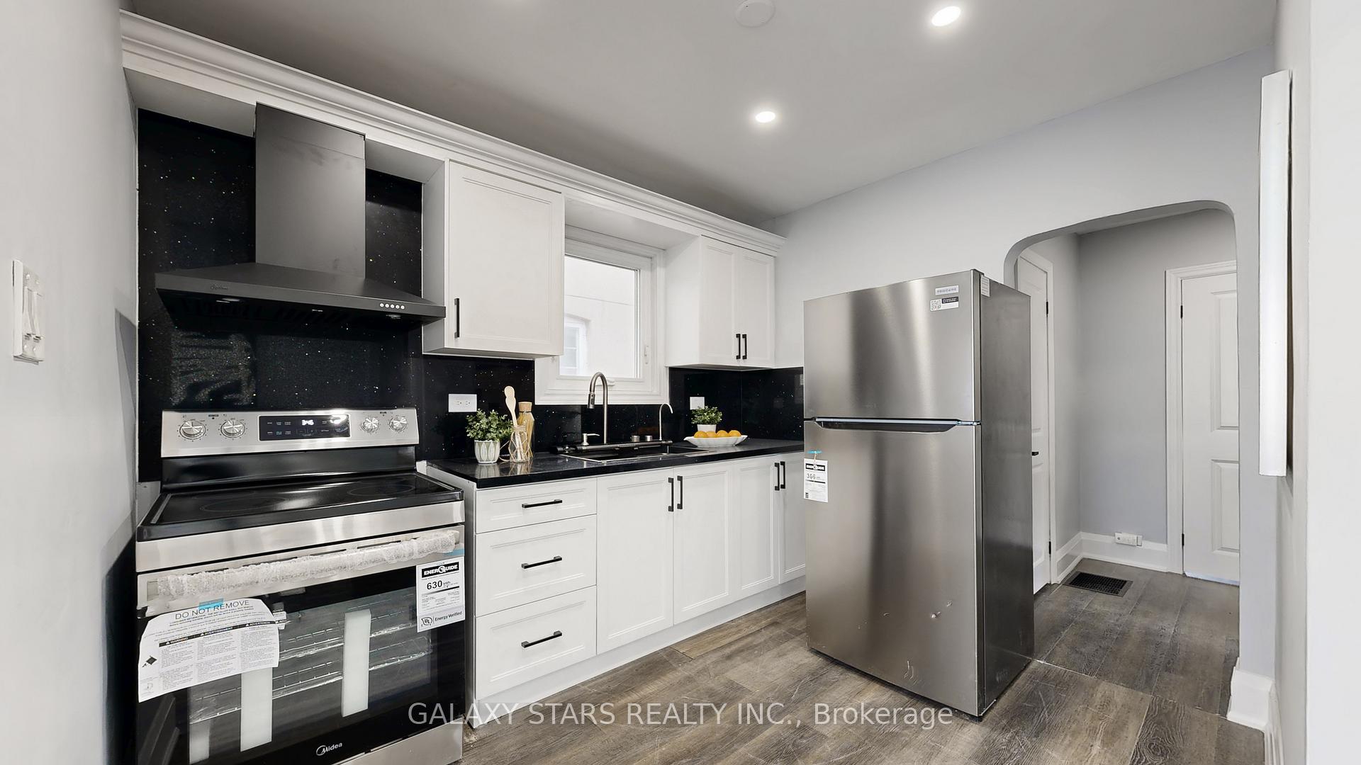 Photo 12 of 422 O'connor Drive, Toronto, East York — HOMEH