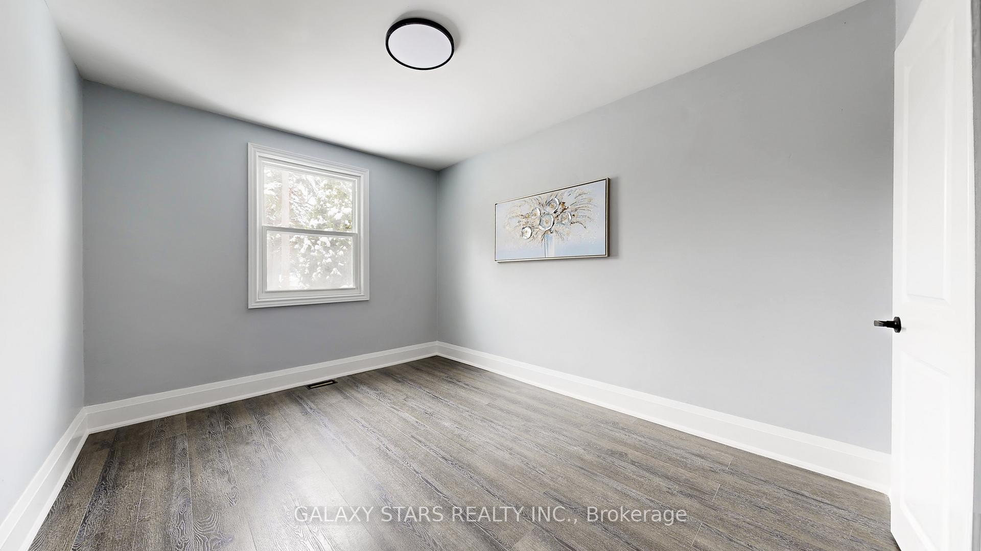 Photo 17 of 422 O'connor Drive, Toronto, East York — HOMEH