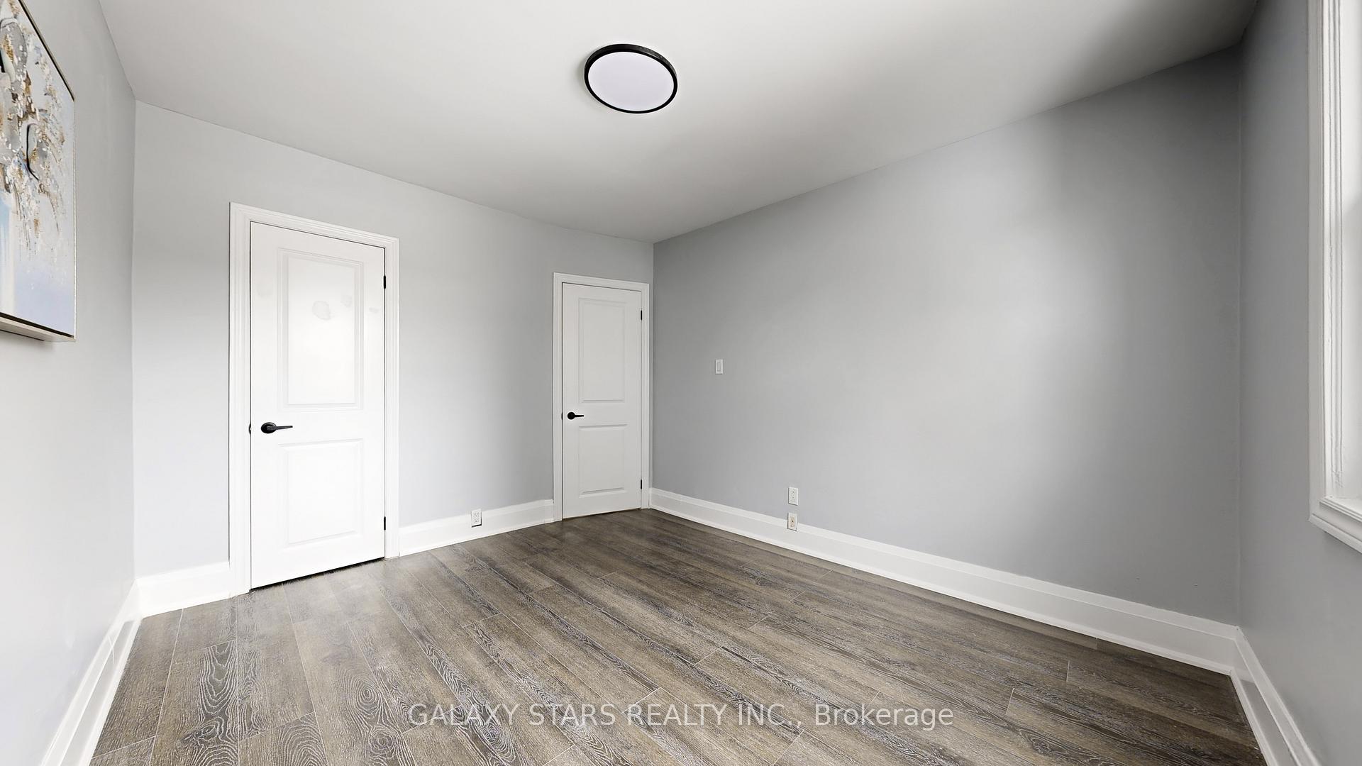 Photo 19 of 422 O'connor Drive, Toronto, East York — HOMEH