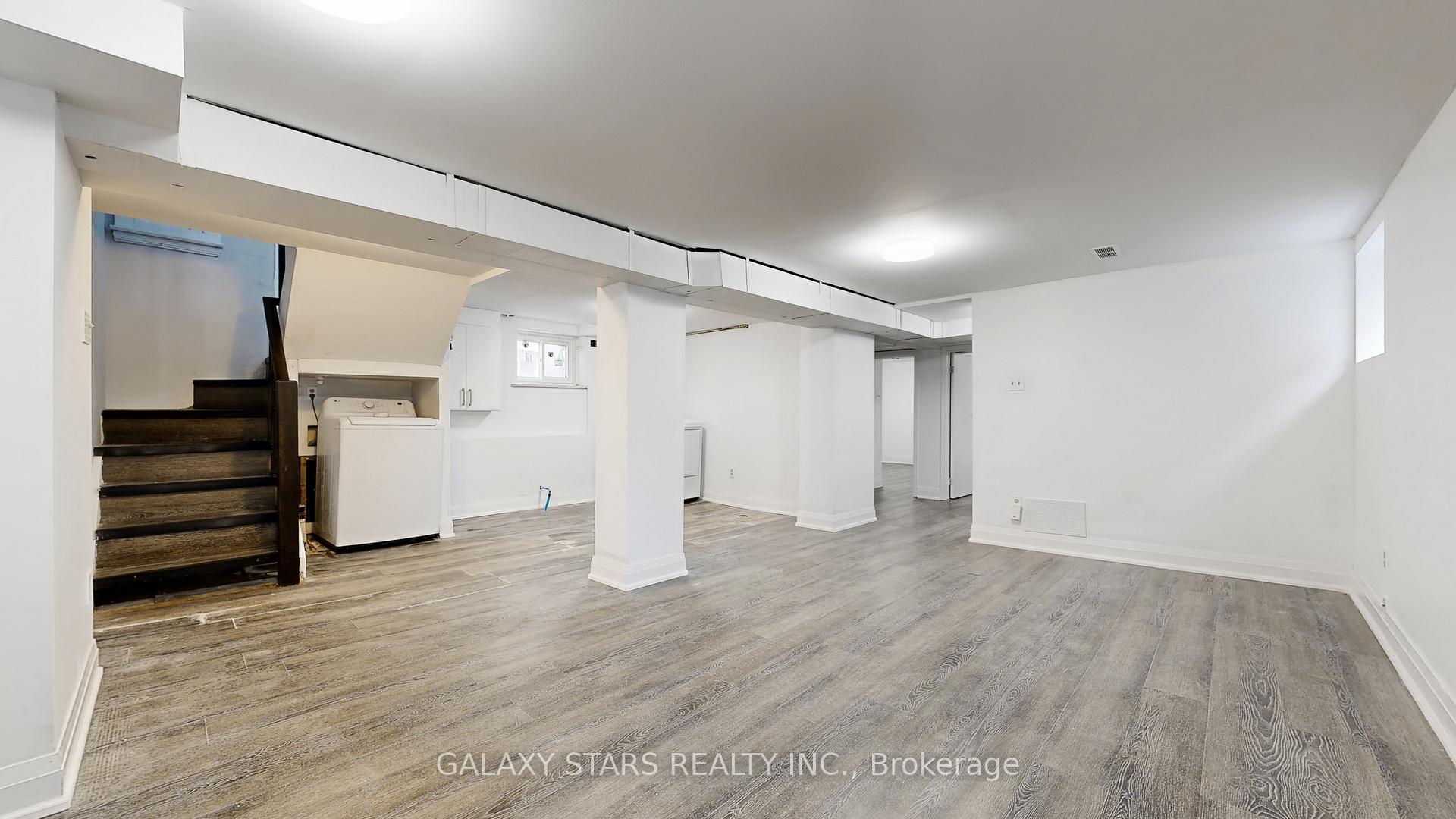 Photo 25 of 422 O'connor Drive, Toronto, East York — HOMEH