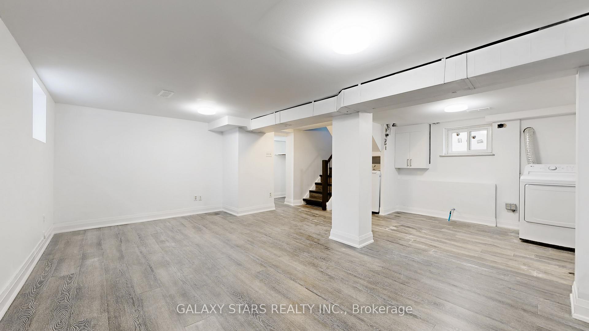 Photo 26 of 422 O'connor Drive, Toronto, East York — HOMEH
