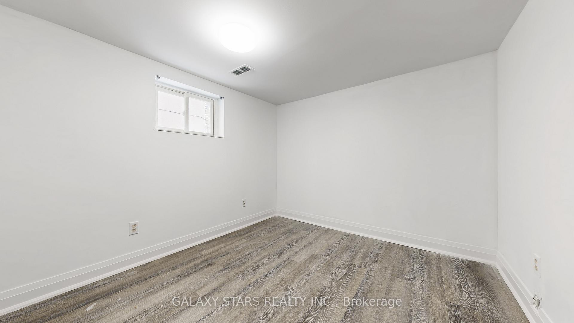 Photo 30 of 422 O'connor Drive, Toronto, East York — HOMEH