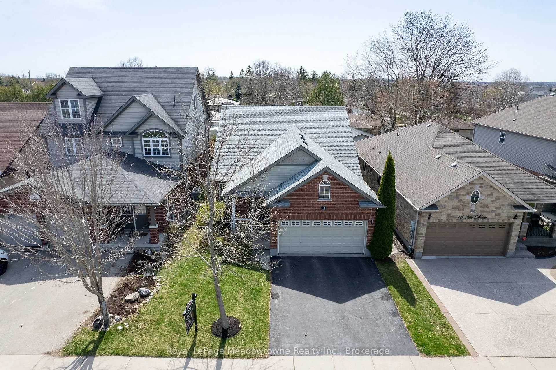 Photo 3 of 14 Atto Drive, Guelph, Victoria North — HOMEH