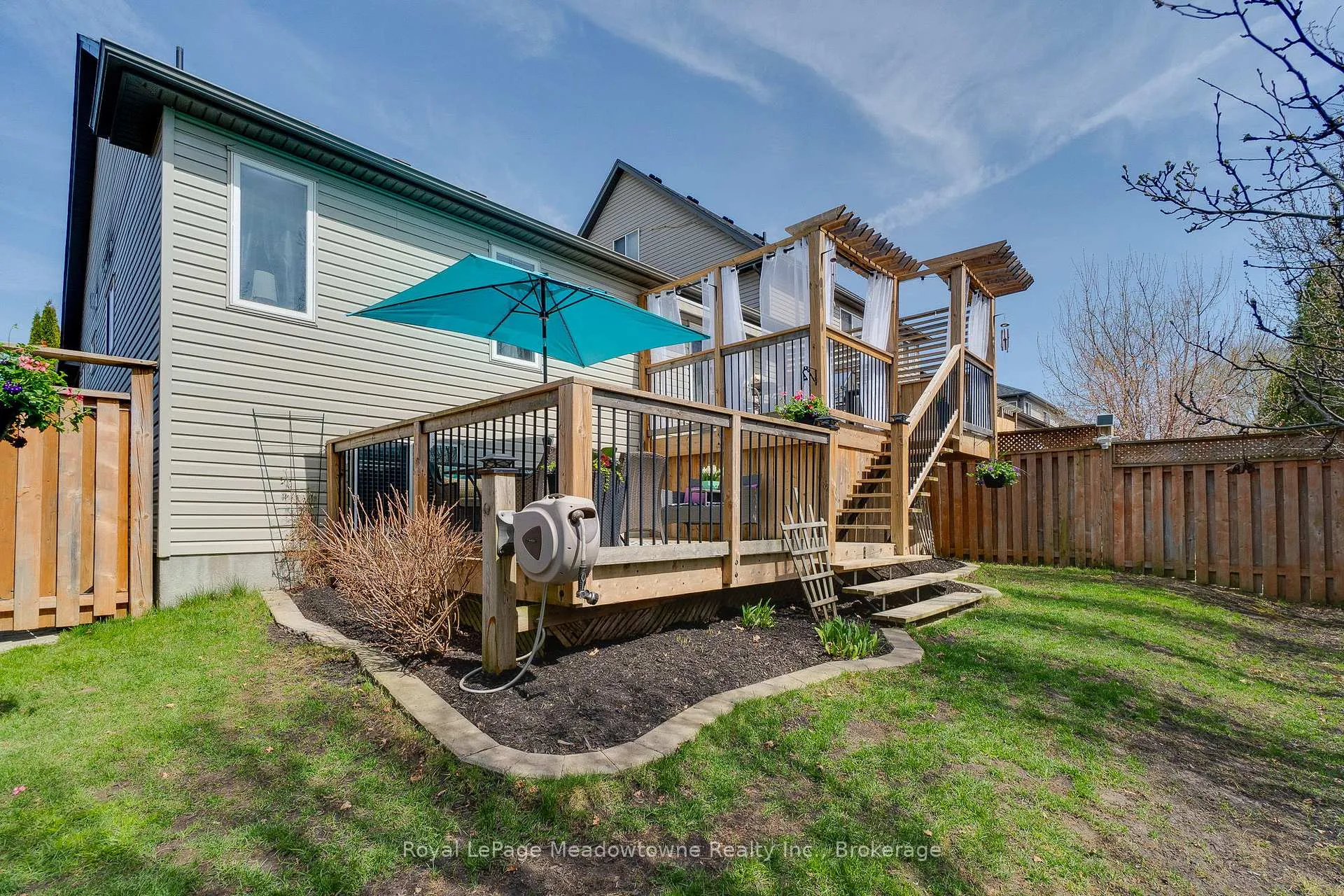 Photo 37 of 14 Atto Drive, Guelph, Victoria North — HOMEH